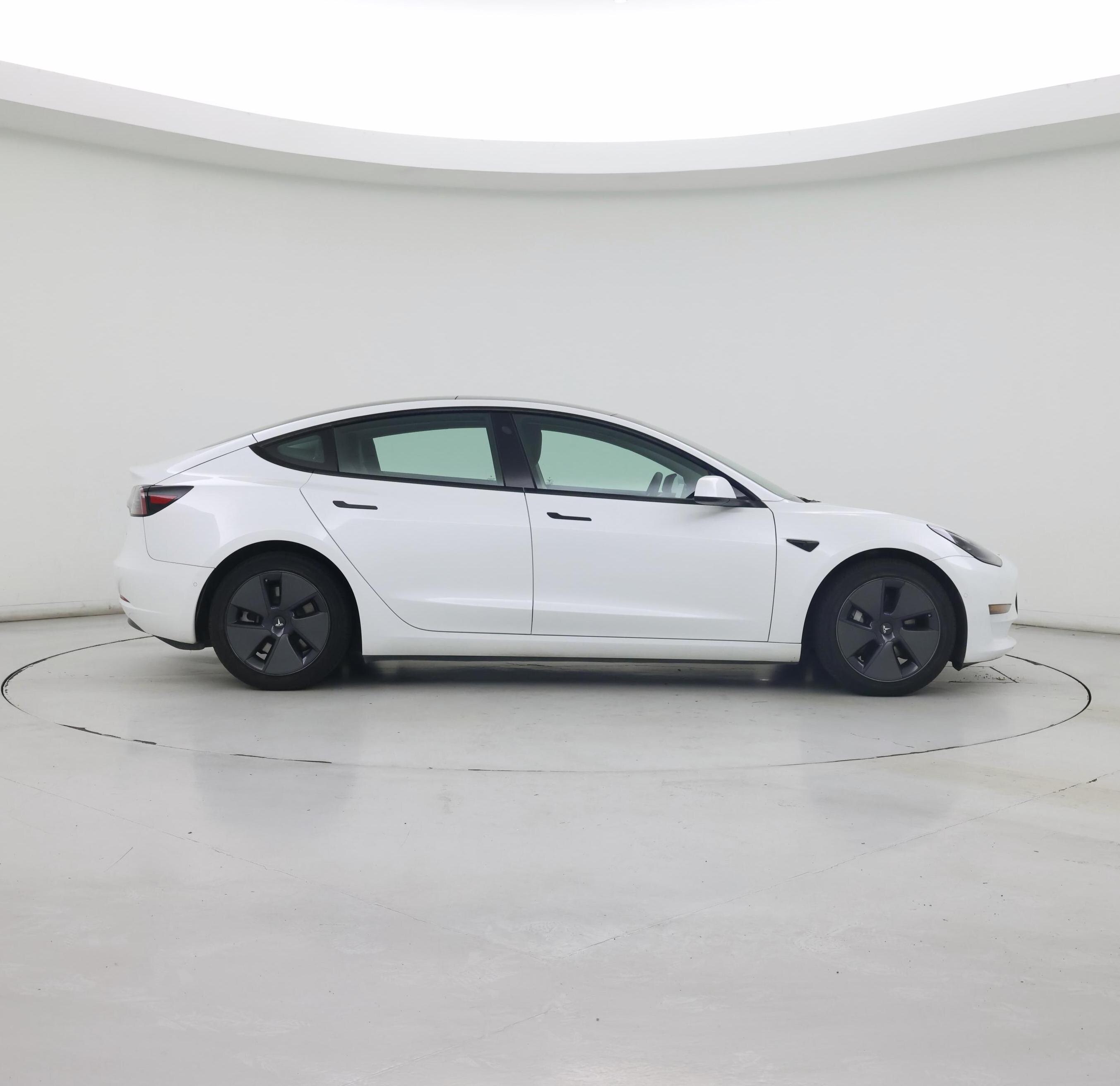 Thumbnail: 2022 Tesla Model 3 - 7