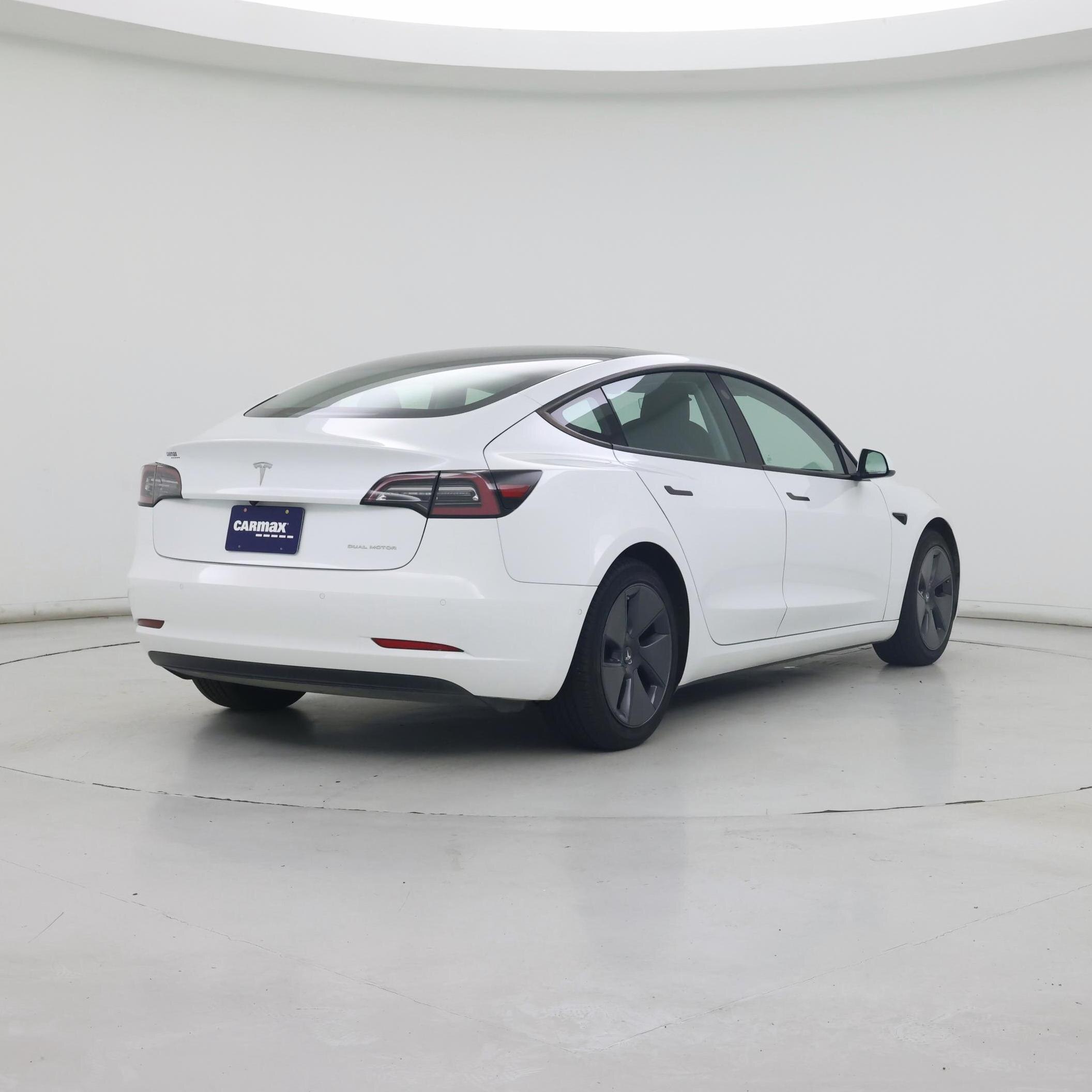 Thumbnail: 2022 Tesla Model 3 - 8