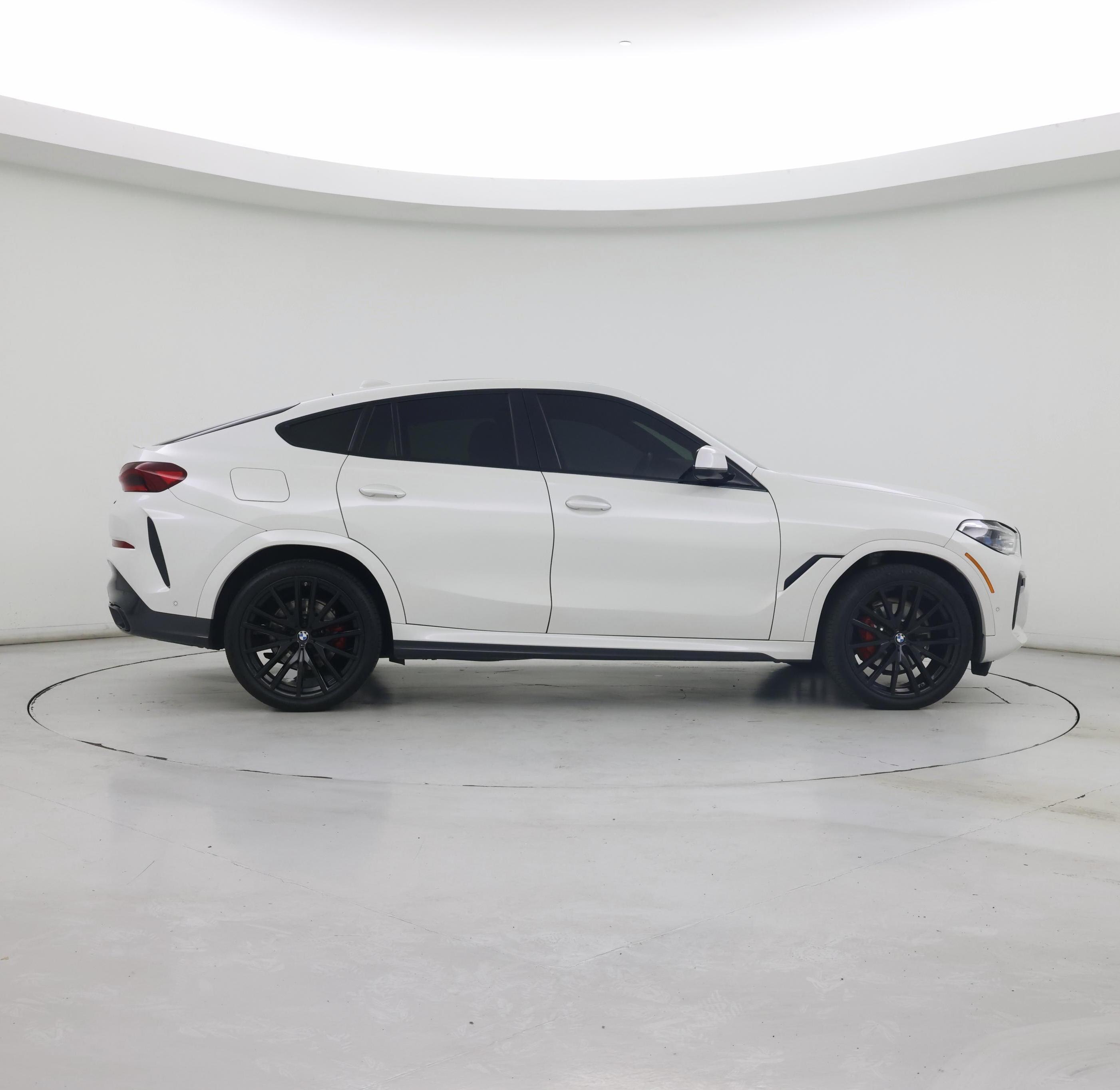 Thumbnail: 2022 BMW X6 - 7