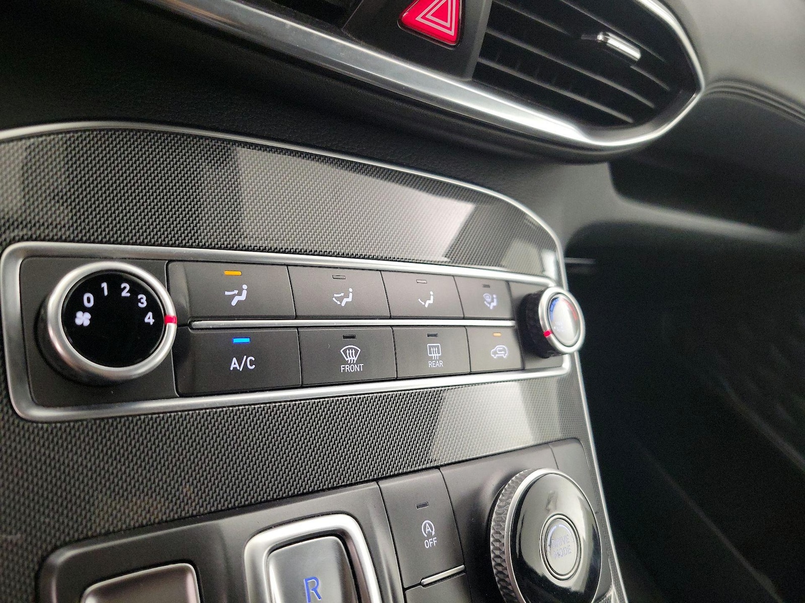 2022 Hyundai Santa Fe SEL - Photo 17