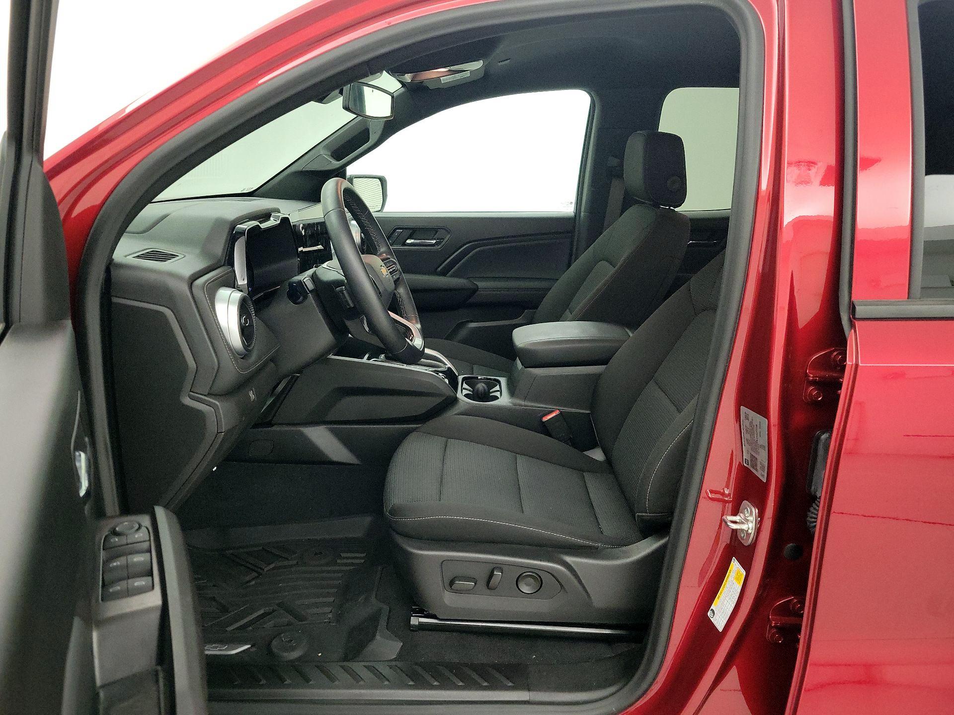 Thumbnail: 2025 Chevrolet Colorado - 11