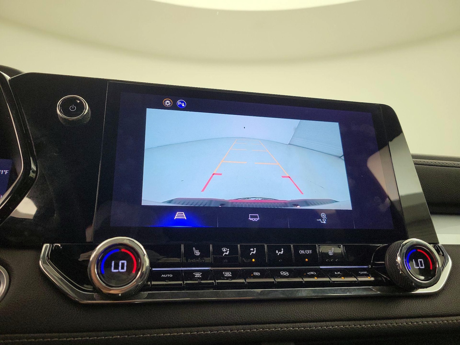 2025 Chevrolet Colorado LT - Photo 14