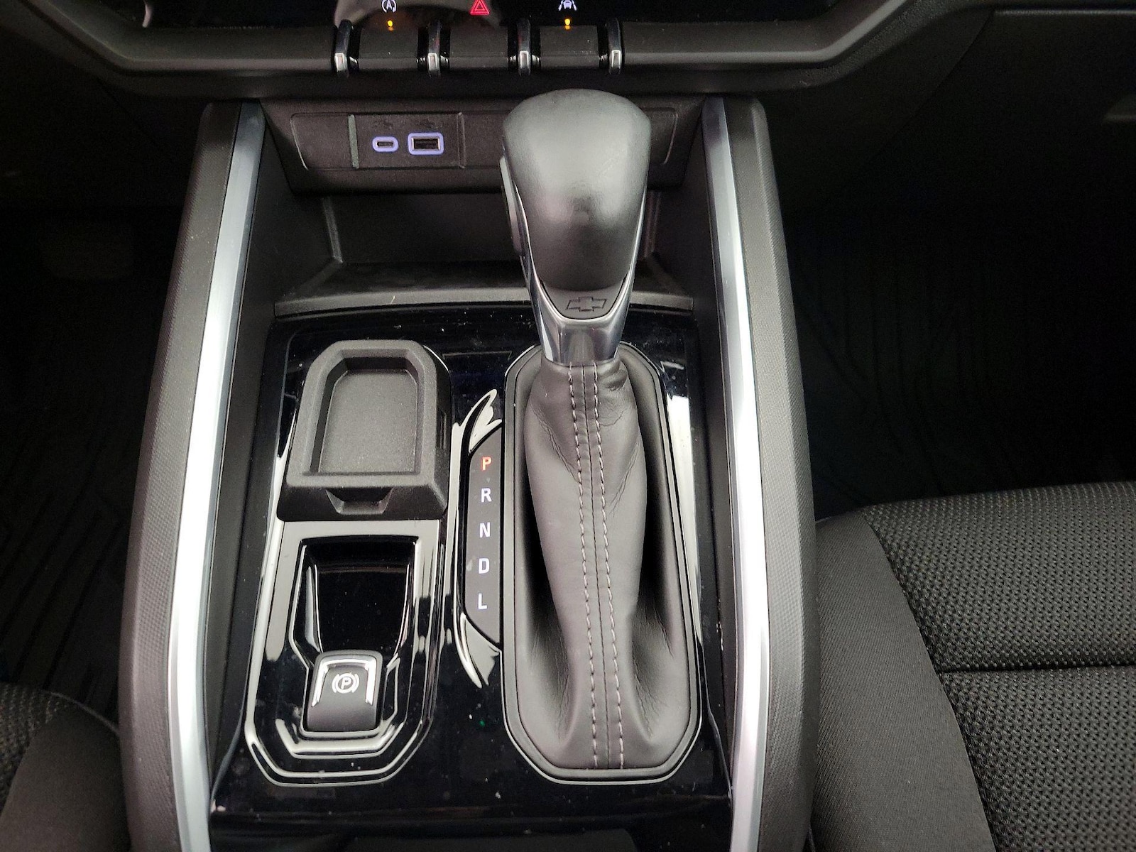 2025 Chevrolet Colorado LT - Photo 17