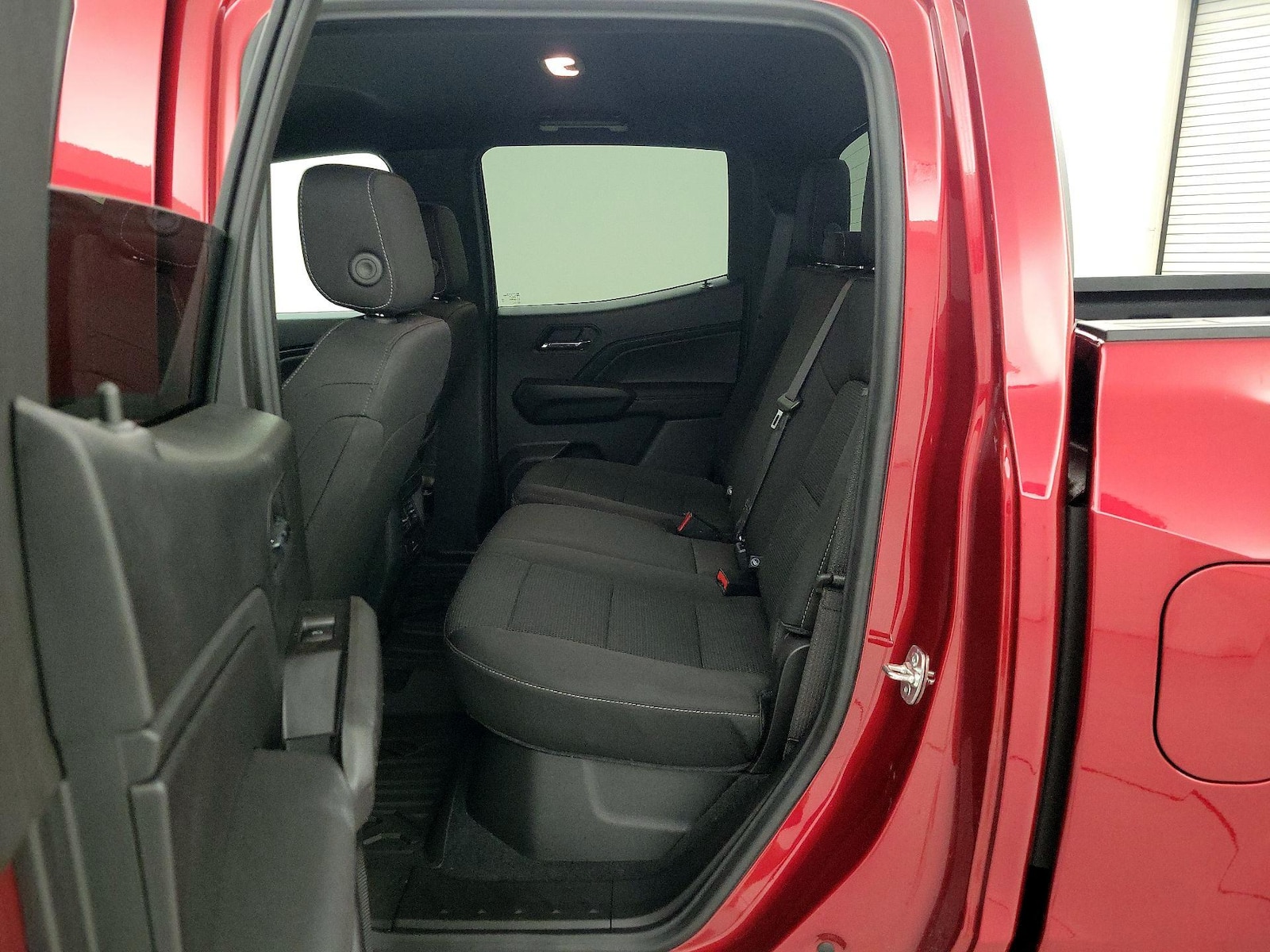 2025 Chevrolet Colorado LT - Photo 19