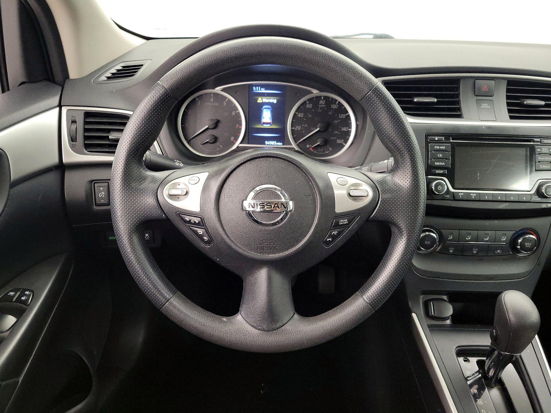 Thumbnail: 2018 Nissan Sentra - 10