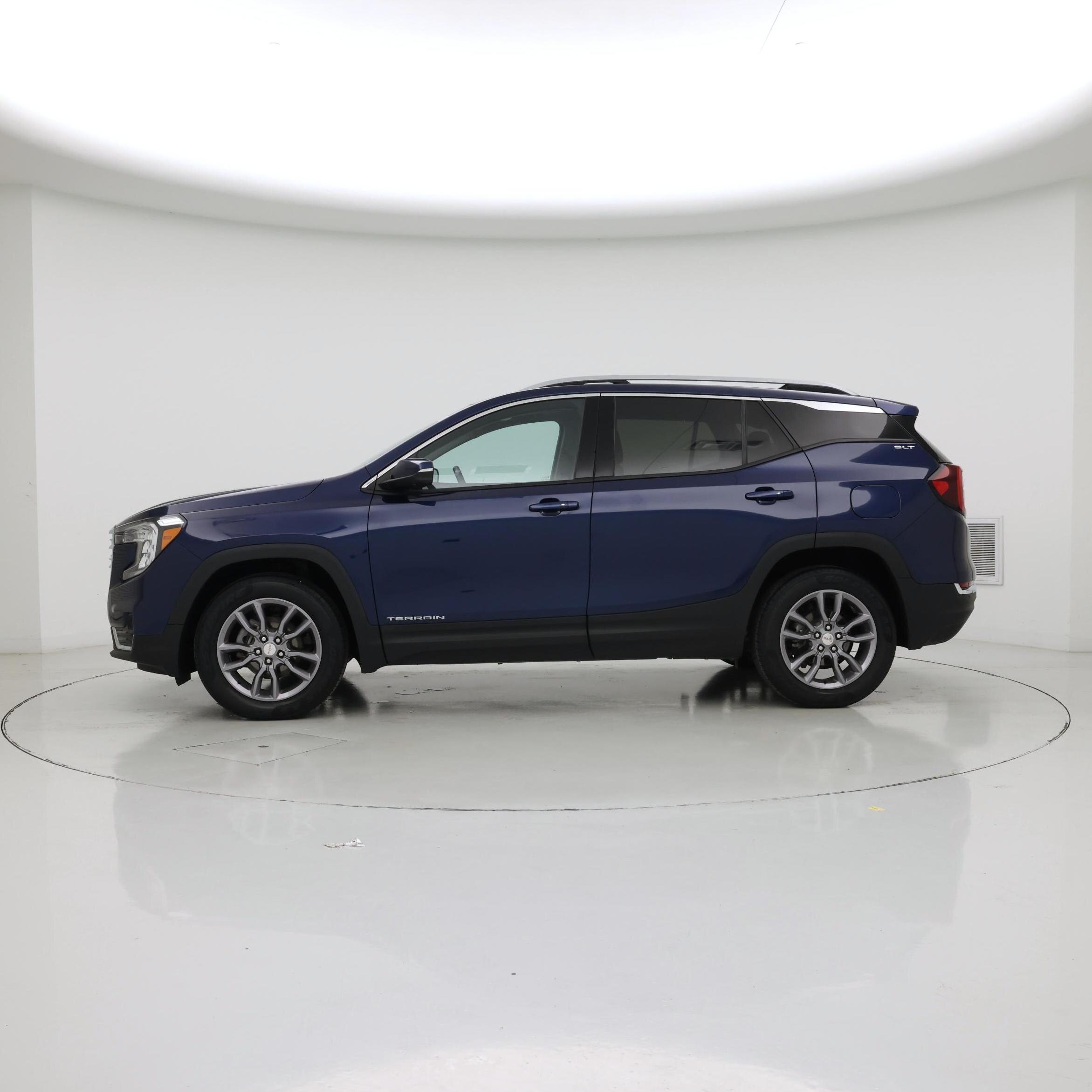 Thumbnail: 2022 GMC Terrain - 3