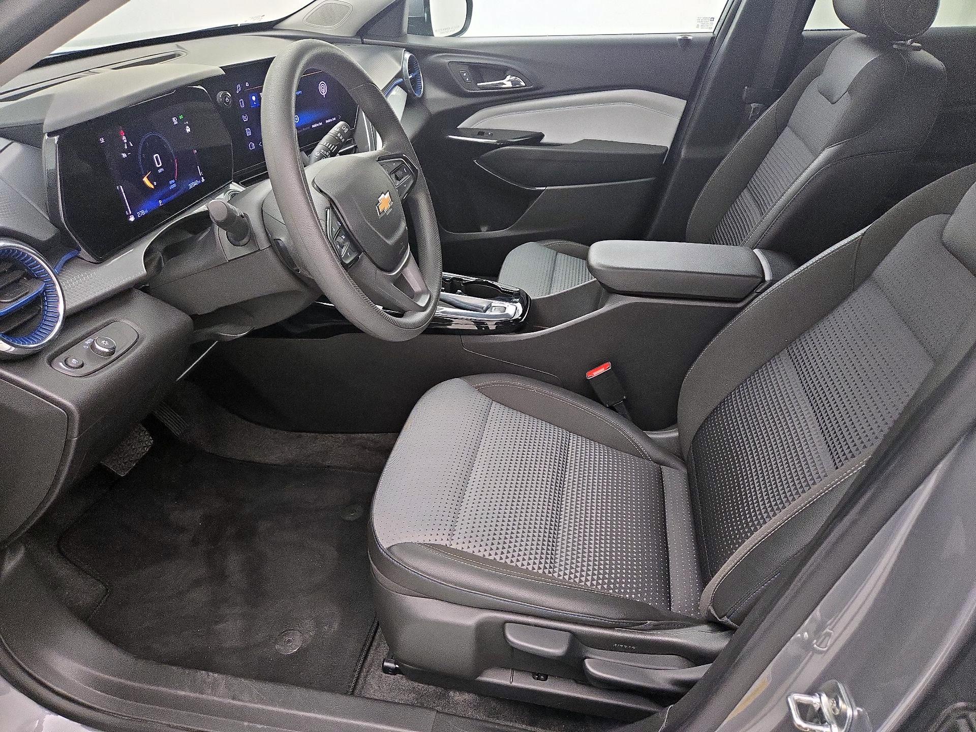 Thumbnail: 2025 Chevrolet Trax - 11