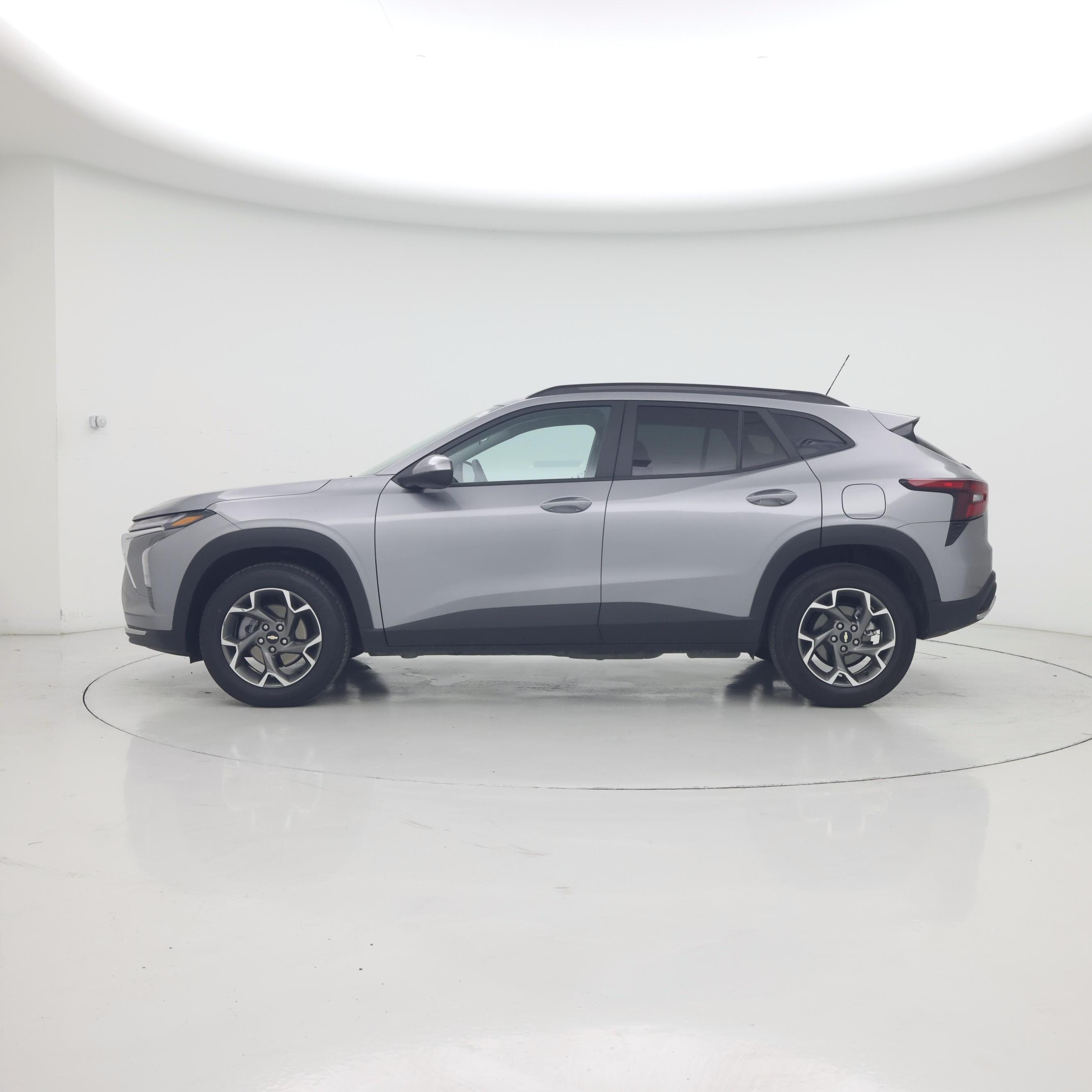 Thumbnail: 2025 Chevrolet Trax - 3
