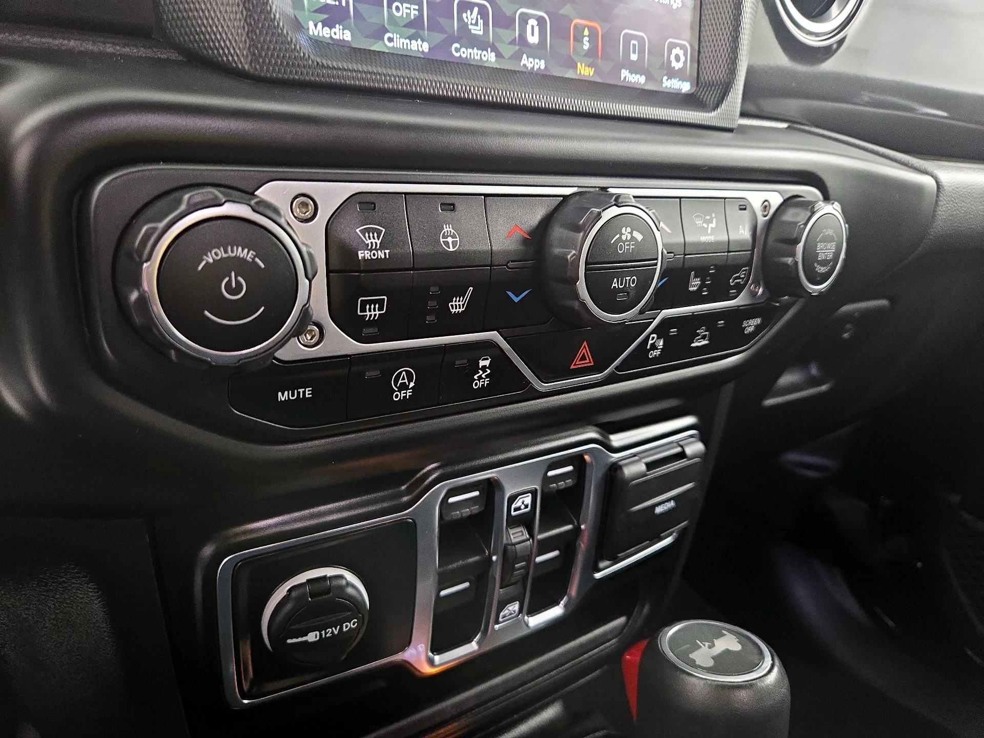 Thumbnail: 2022 Jeep Wrangler - 16