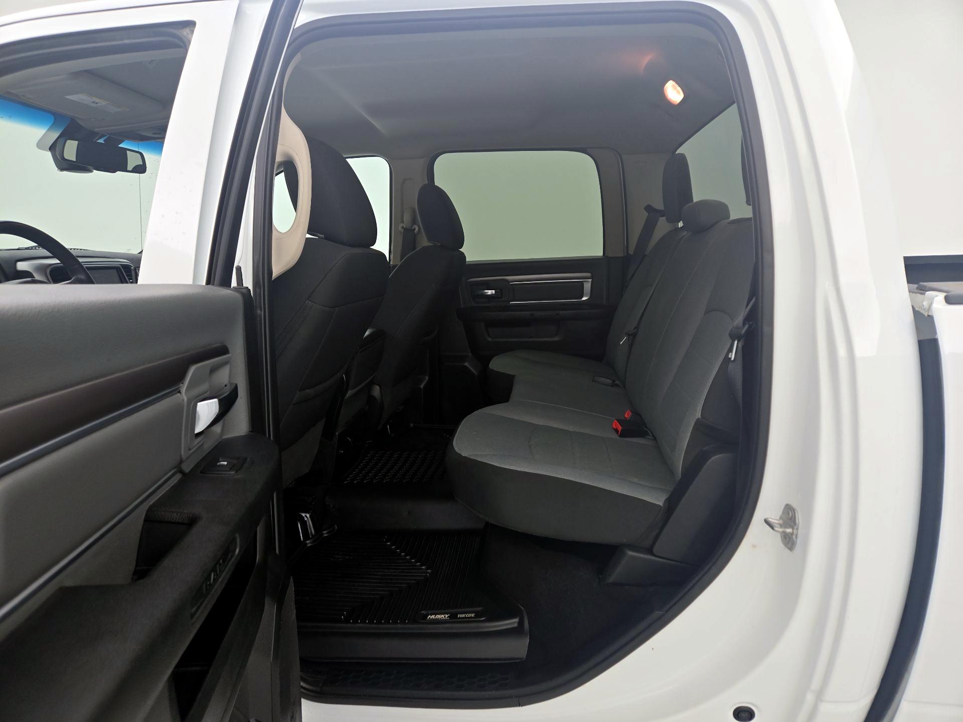 Thumbnail: 2022 RAM 1500 Classic - 19