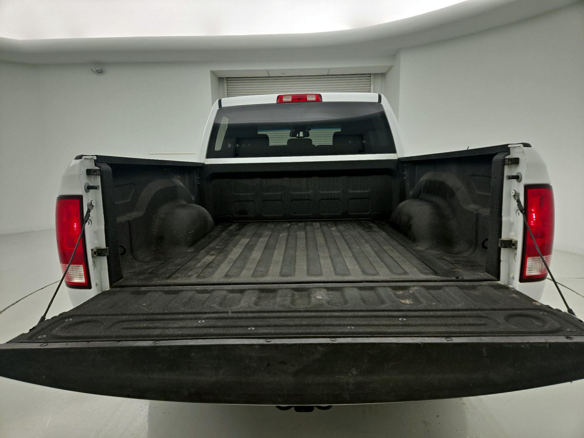 Thumbnail: 2022 RAM 1500 Classic - 20