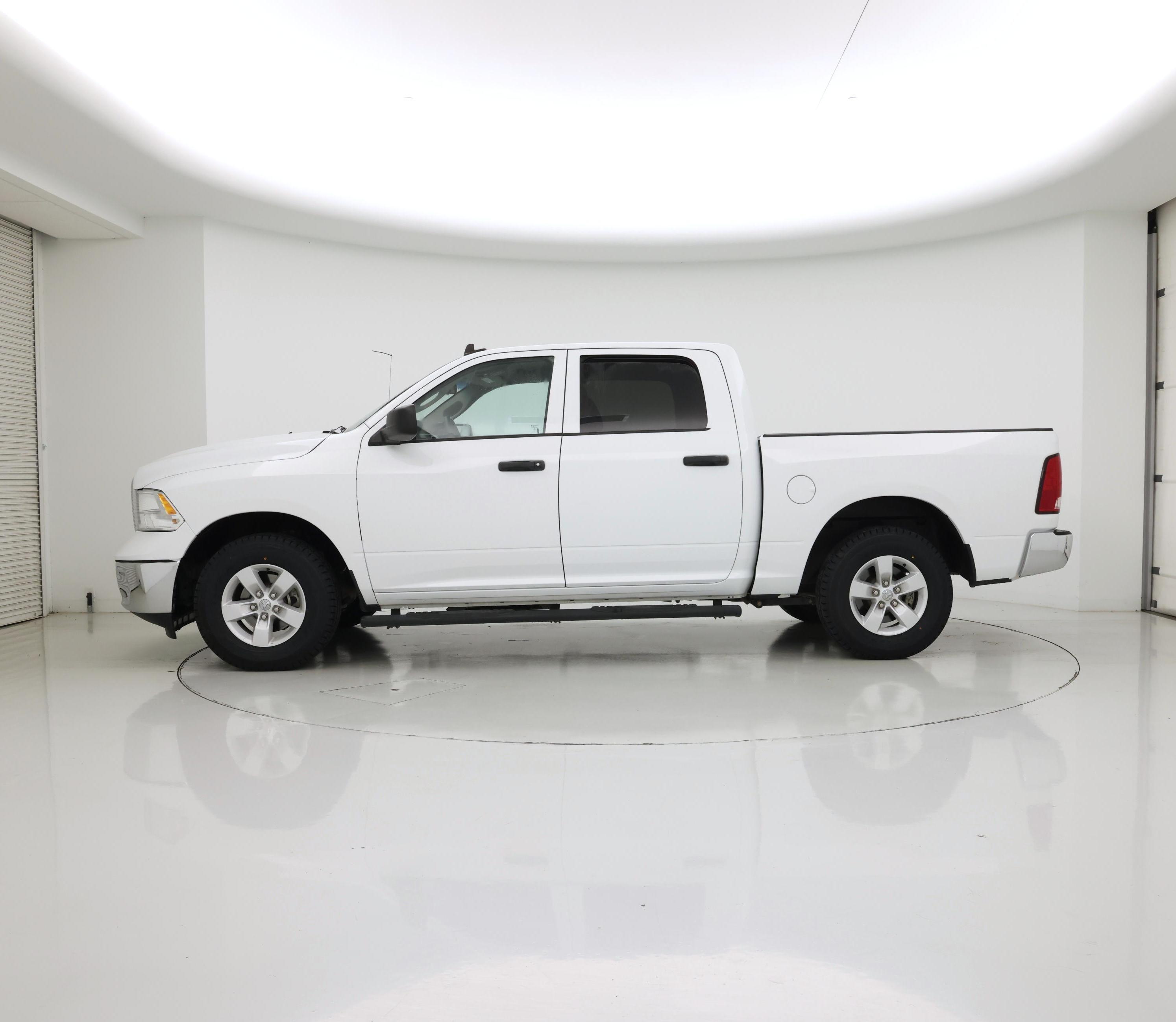 Thumbnail: 2022 RAM 1500 Classic - 3