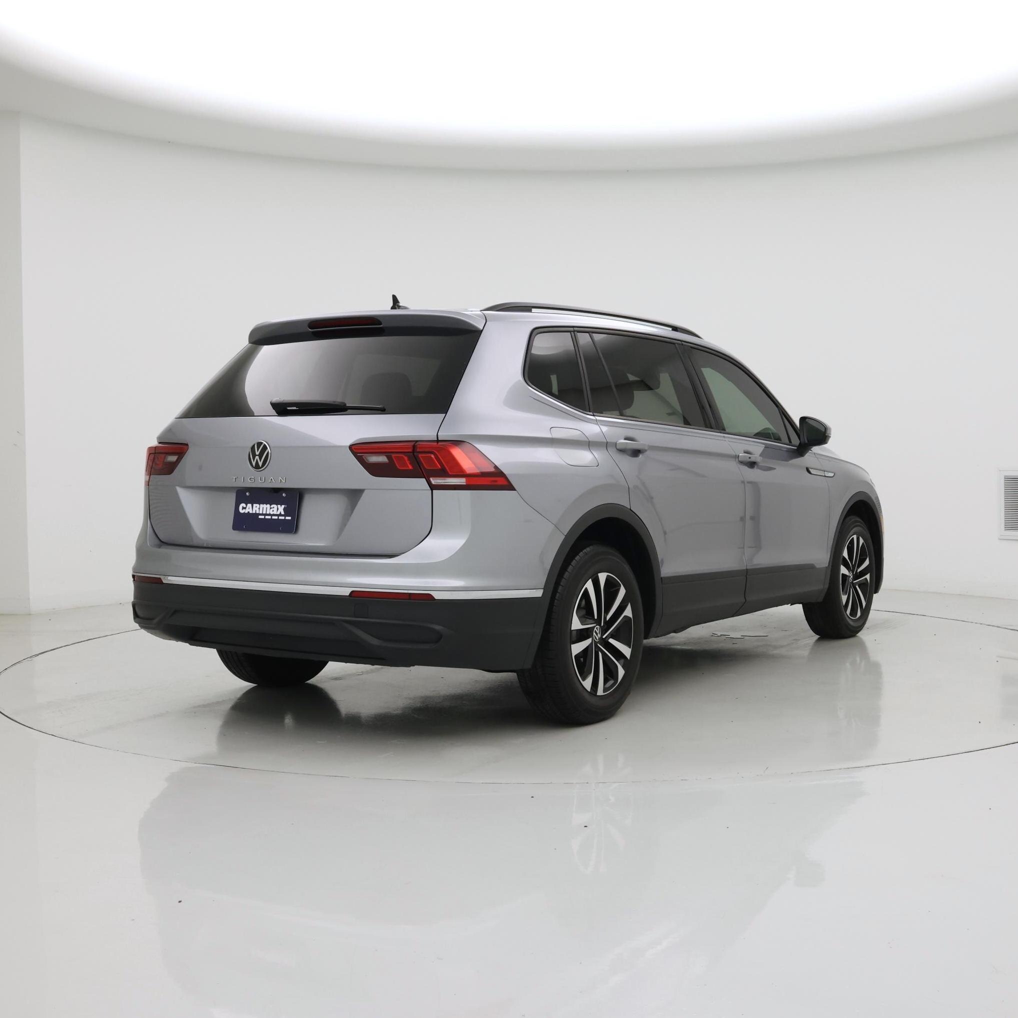 Thumbnail: 2024 Volkswagen Tiguan - 8