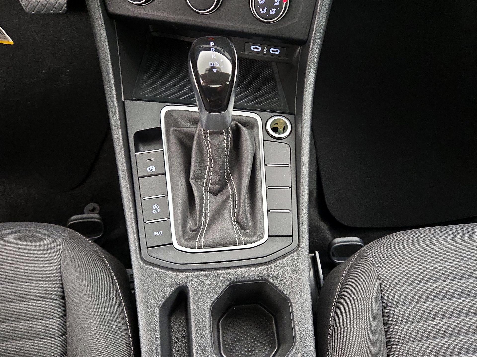 Thumbnail: 2024 Volkswagen Jetta - 17