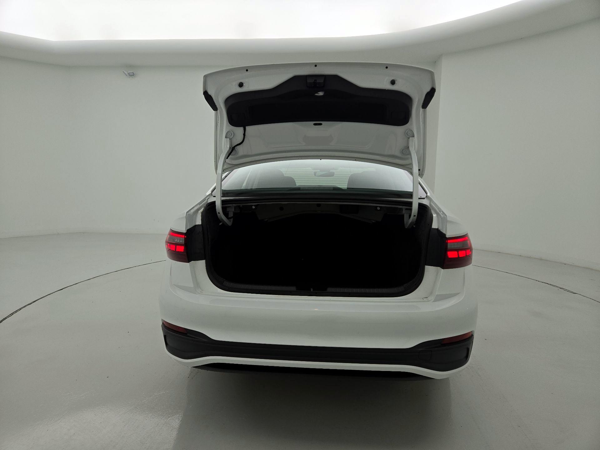 Thumbnail: 2024 Volkswagen Jetta - 20
