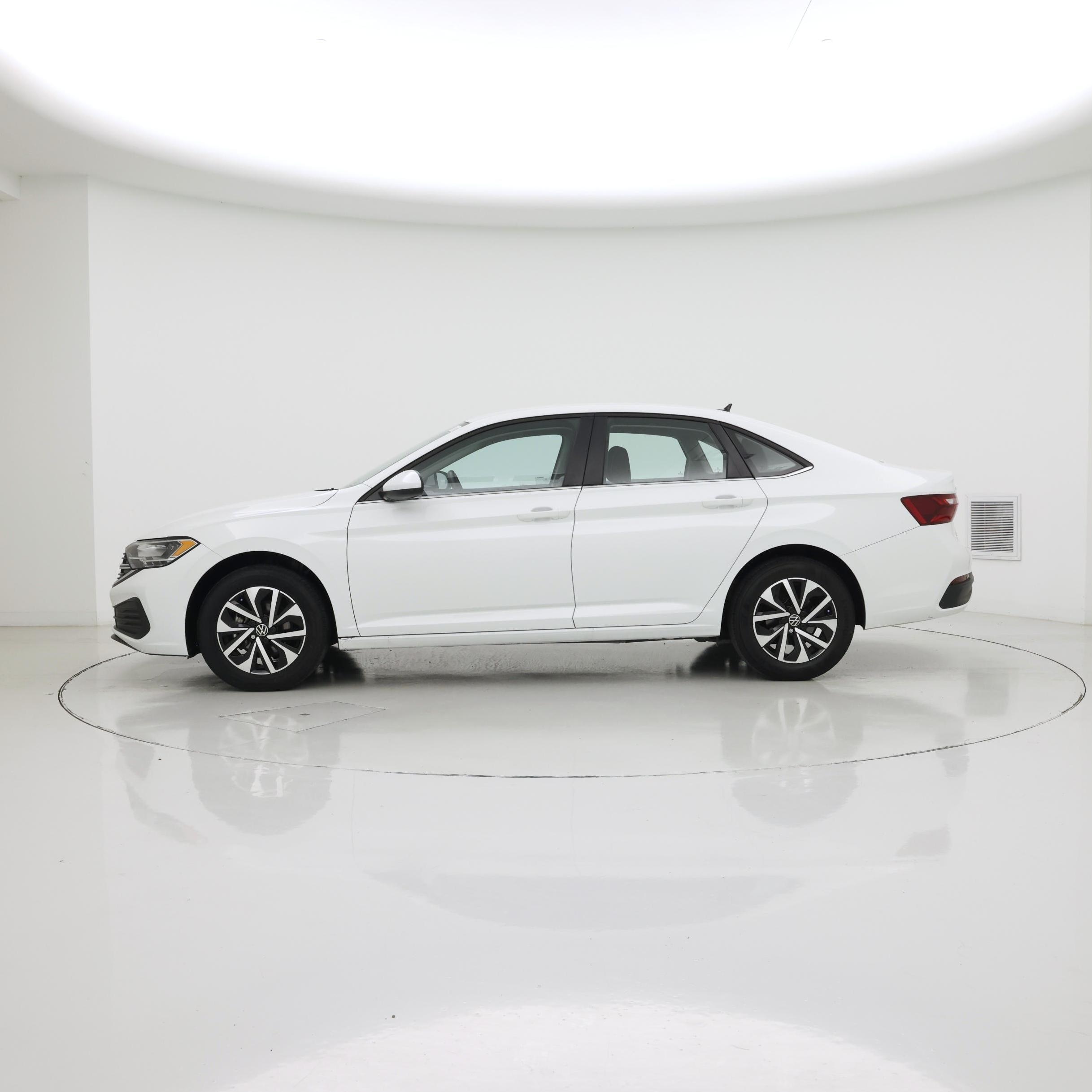 Thumbnail: 2024 Volkswagen Jetta - 3
