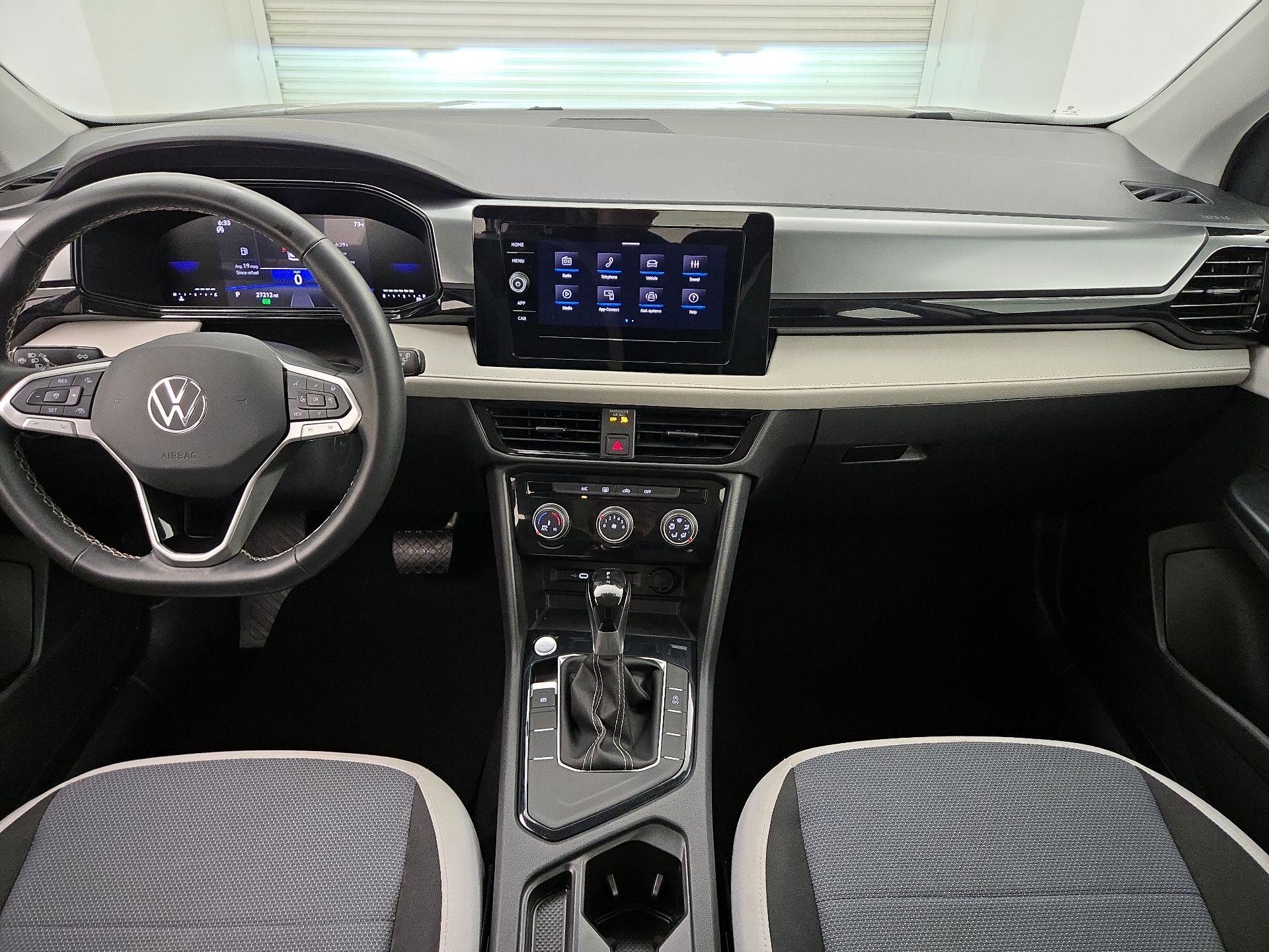 Thumbnail: 2025 Volkswagen Taos - 9