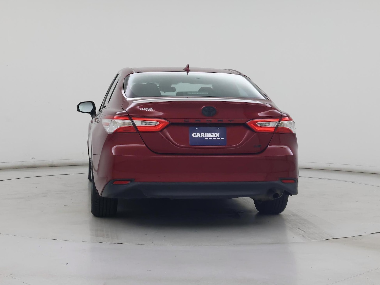 2020 Toyota Camry LE - Photo 7