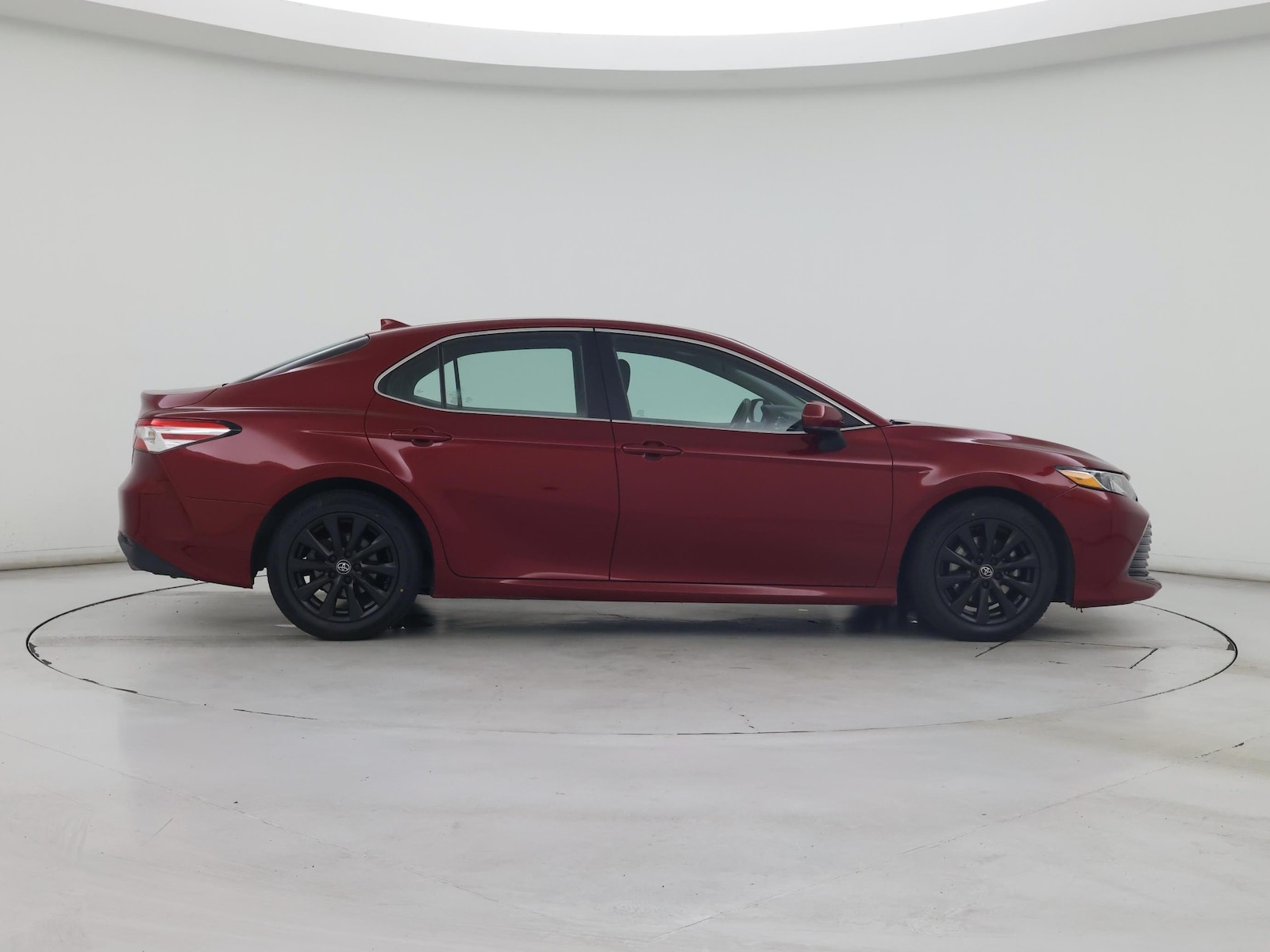 2020 Toyota Camry LE - Photo 8