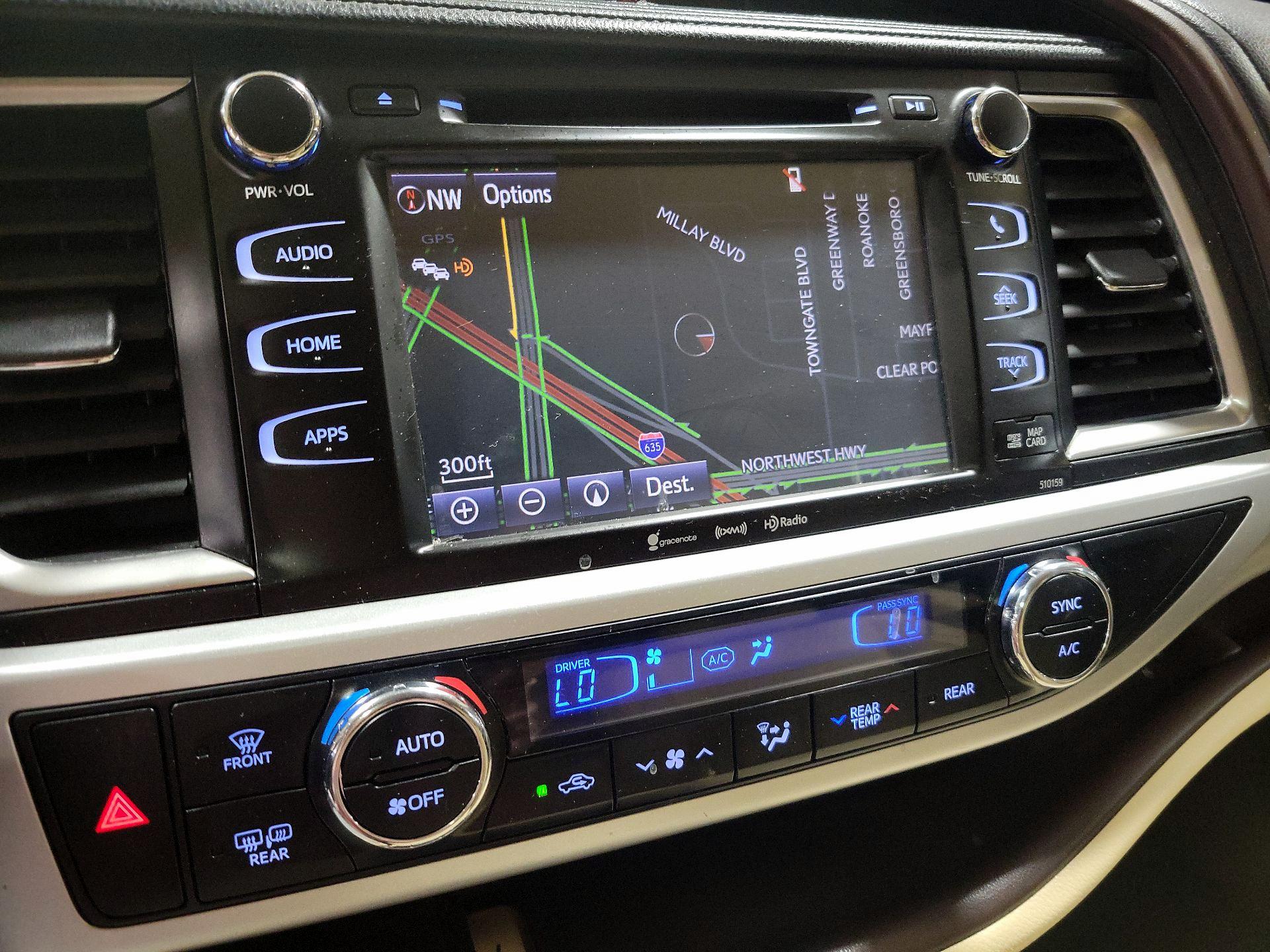 Thumbnail: 2016 Toyota Highlander - 14