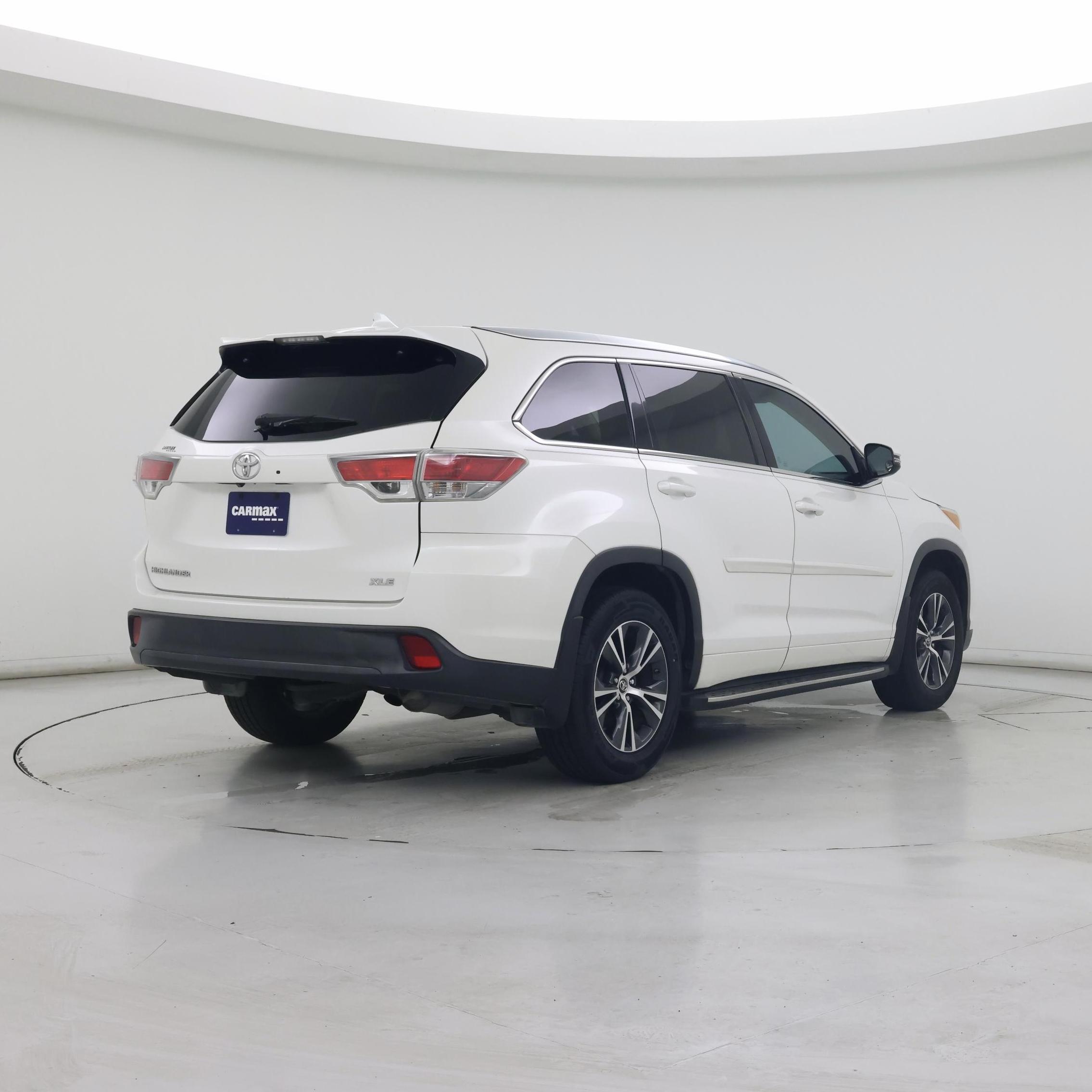 Thumbnail: 2016 Toyota Highlander - 8