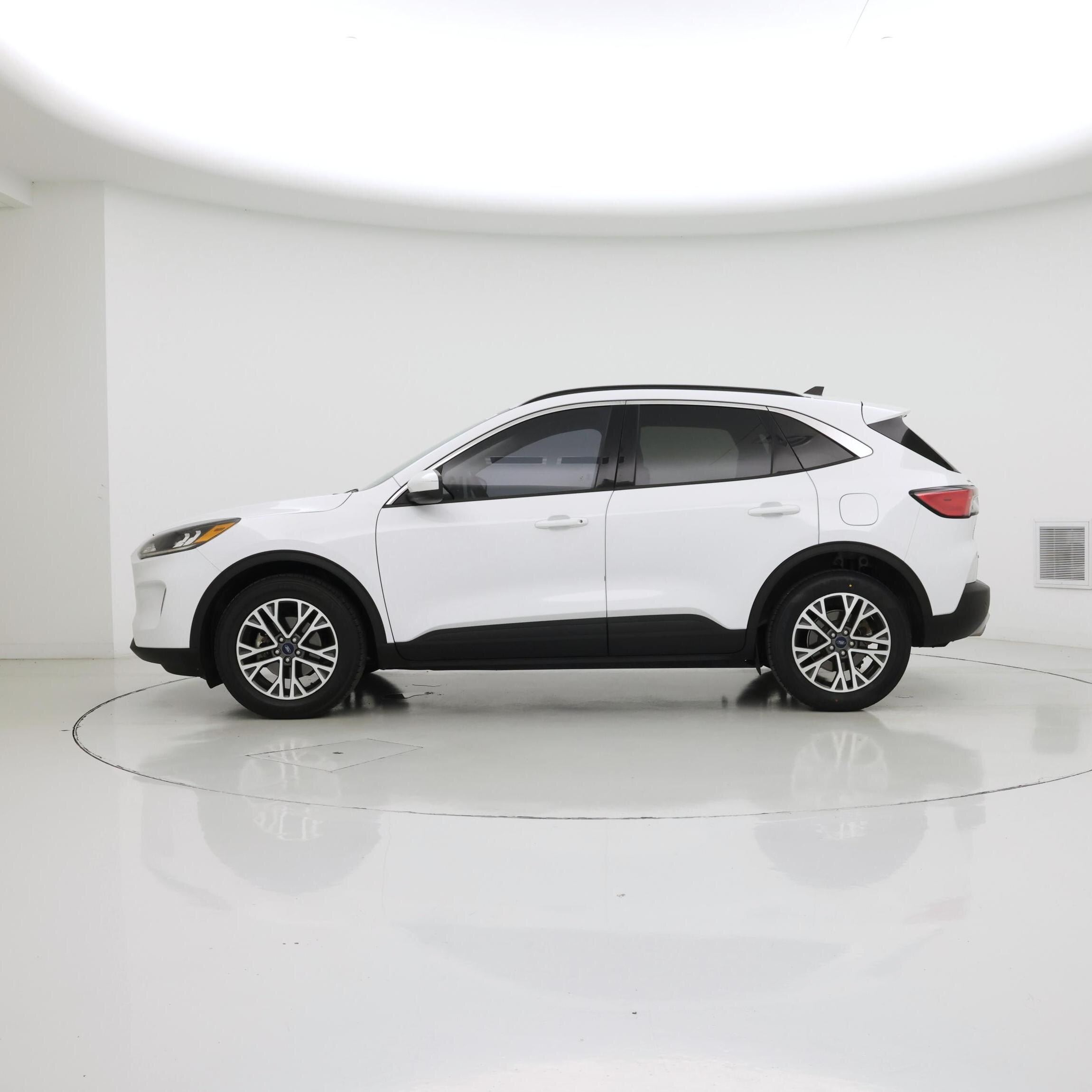 Thumbnail: 2020 Ford Escape - 3