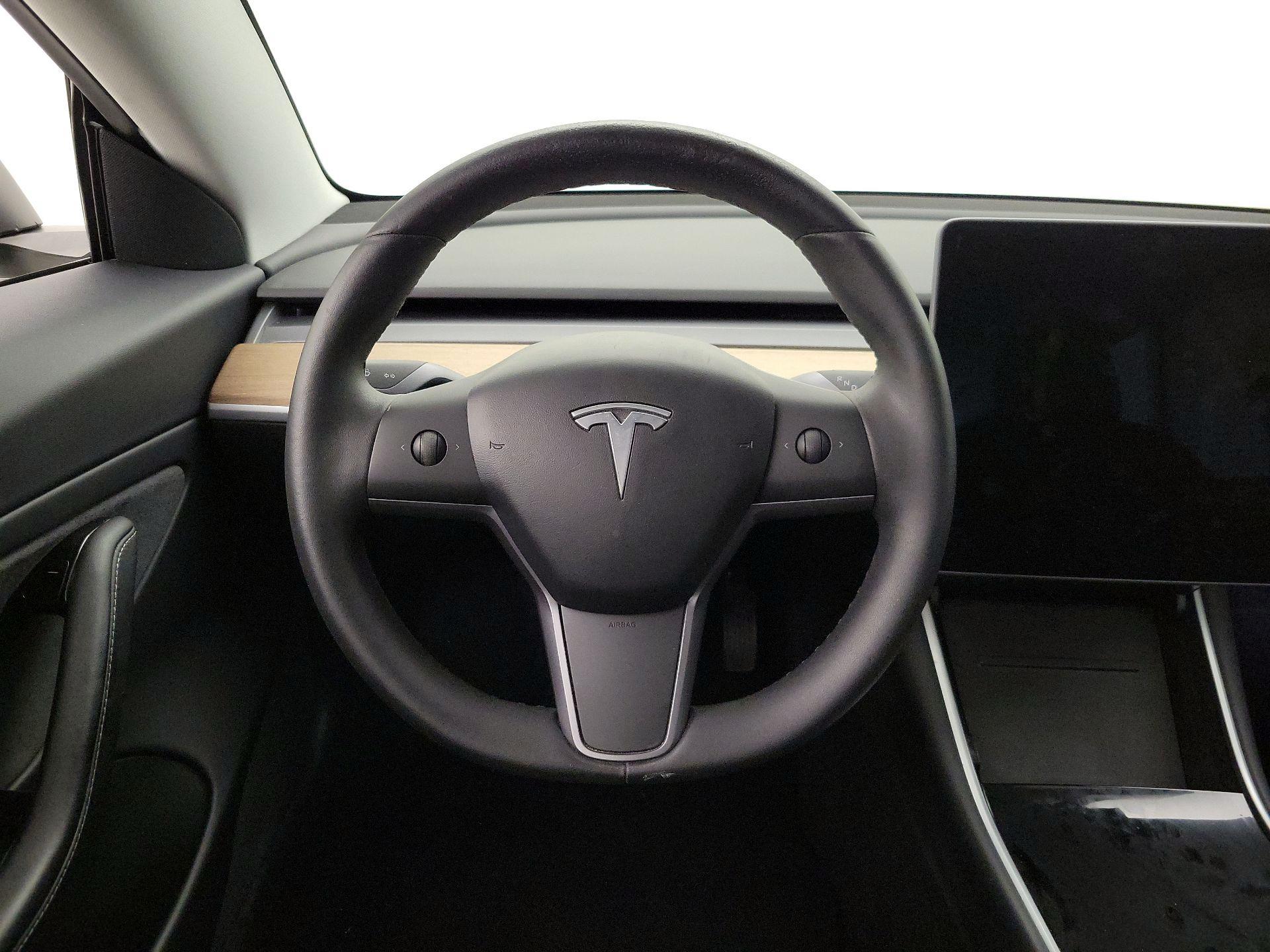 Thumbnail: 2020 Tesla Model 3 - 10