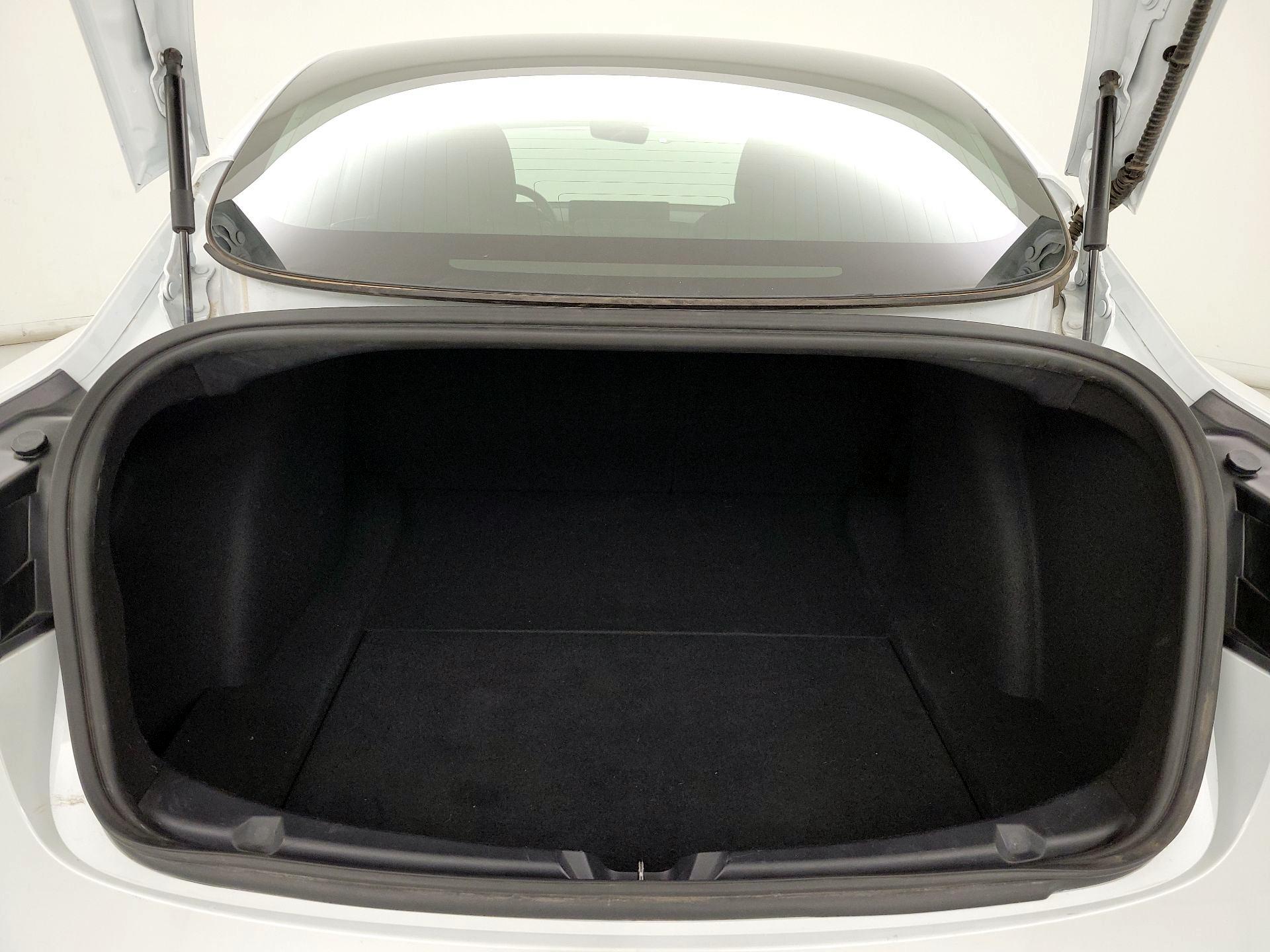 Thumbnail: 2020 Tesla Model 3 - 19