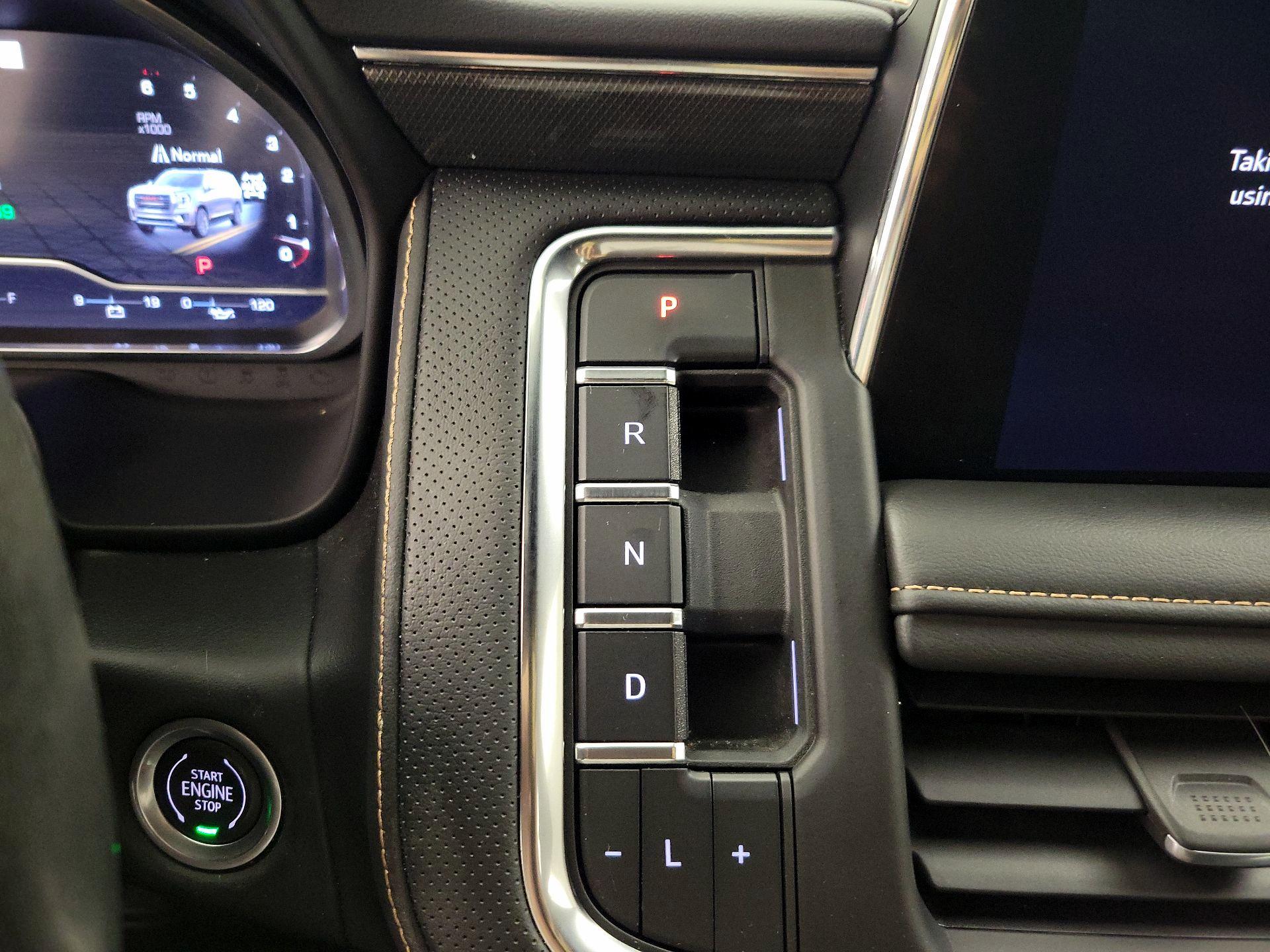 Thumbnail: 2022 GMC Yukon - 17