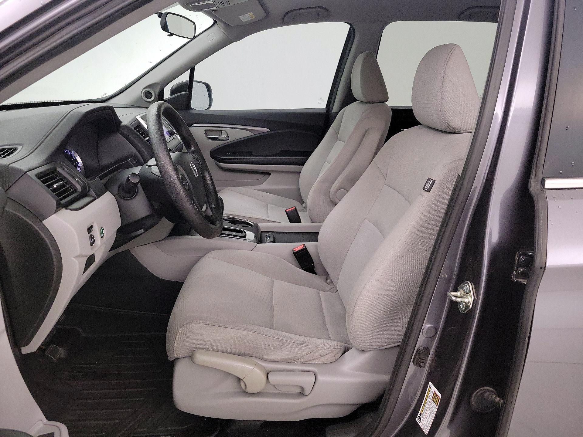 Thumbnail: 2017 Honda Pilot - 11