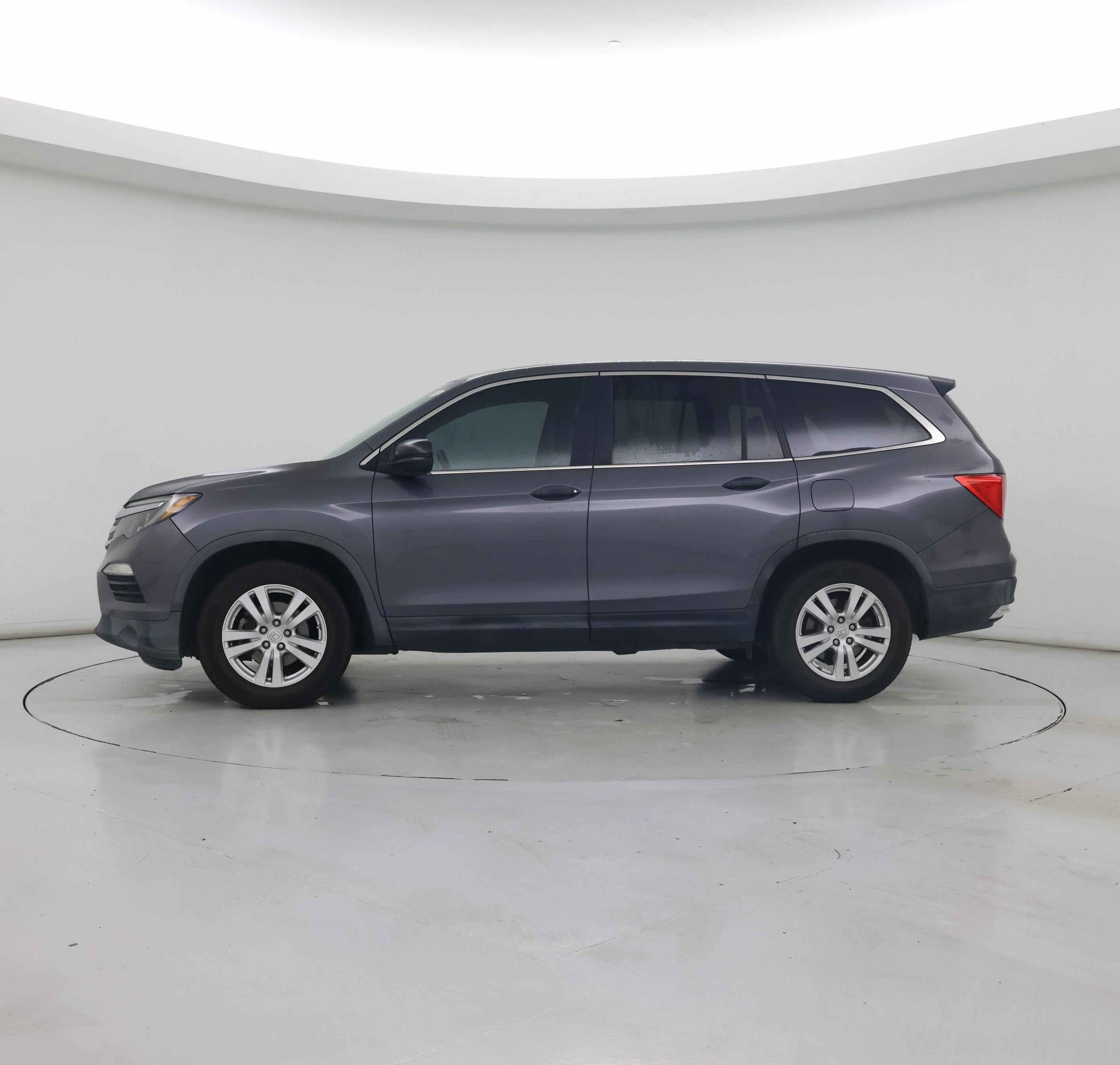 Thumbnail: 2017 Honda Pilot - 3