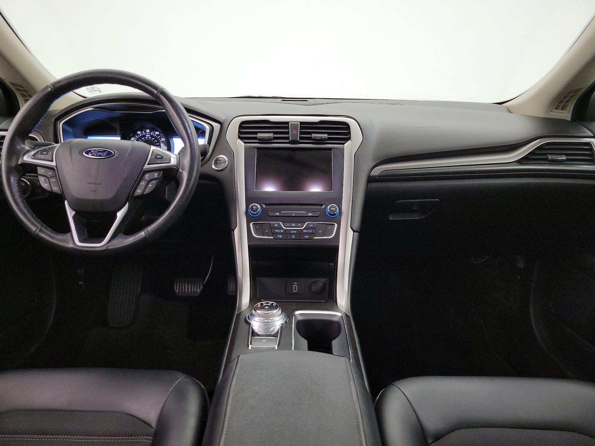 Thumbnail: 2017 Ford Fusion - 9