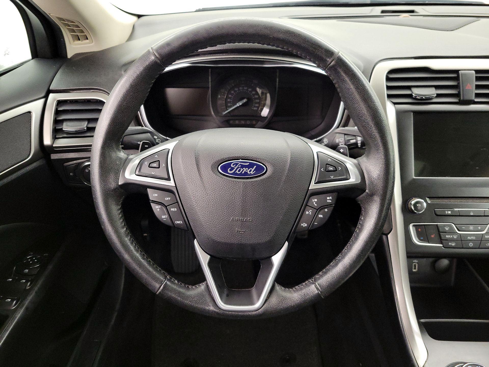 Thumbnail: 2017 Ford Fusion - 10