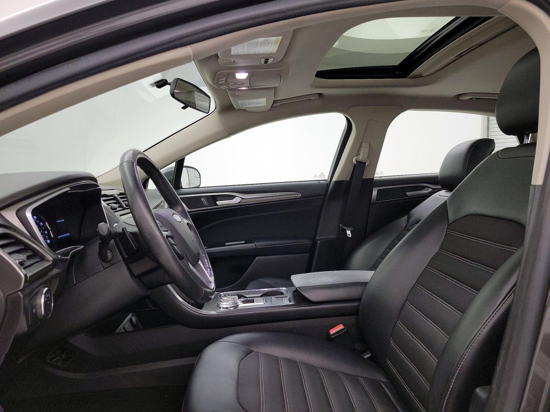Thumbnail: 2017 Ford Fusion - 19