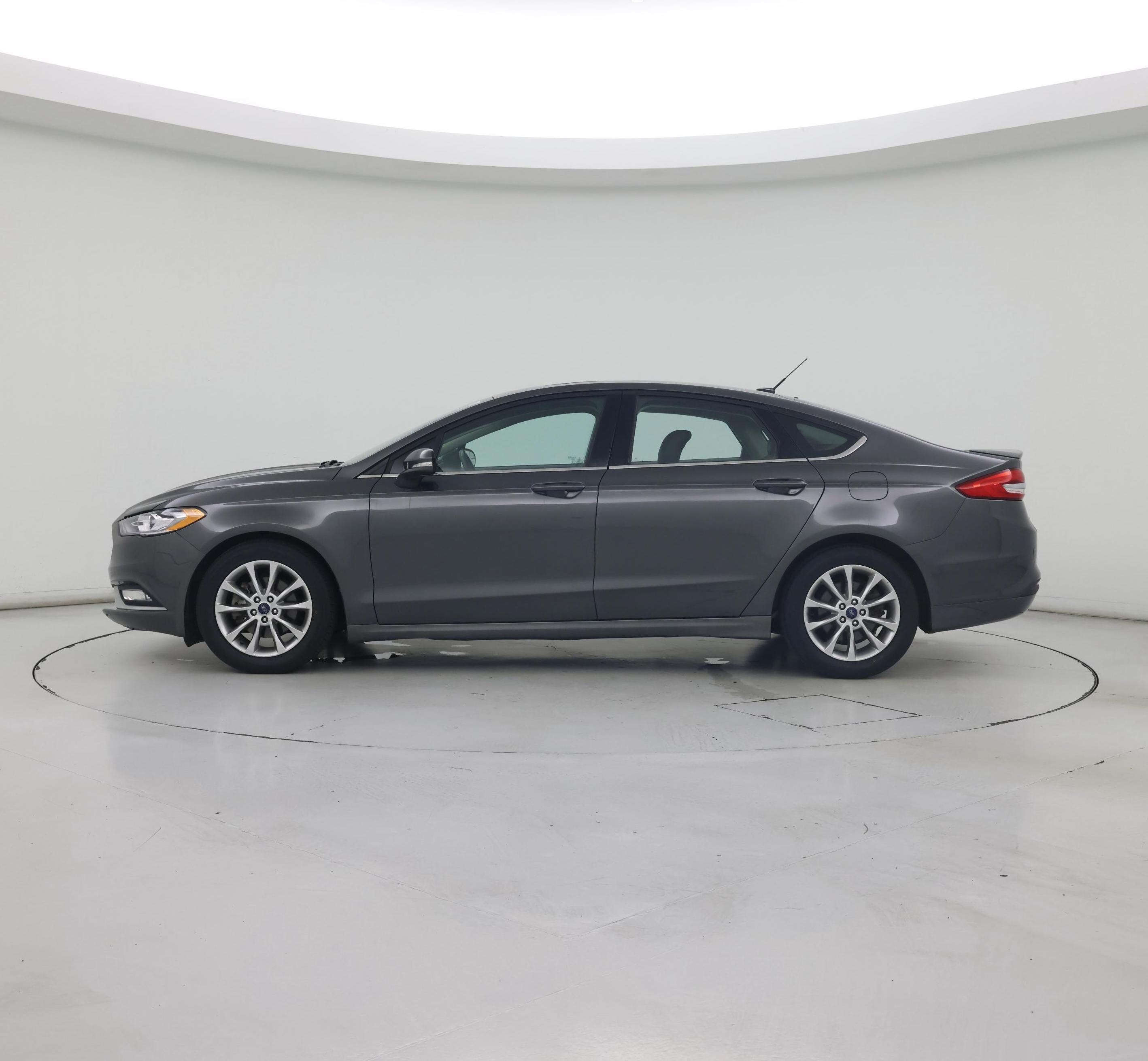 Thumbnail: 2017 Ford Fusion - 3