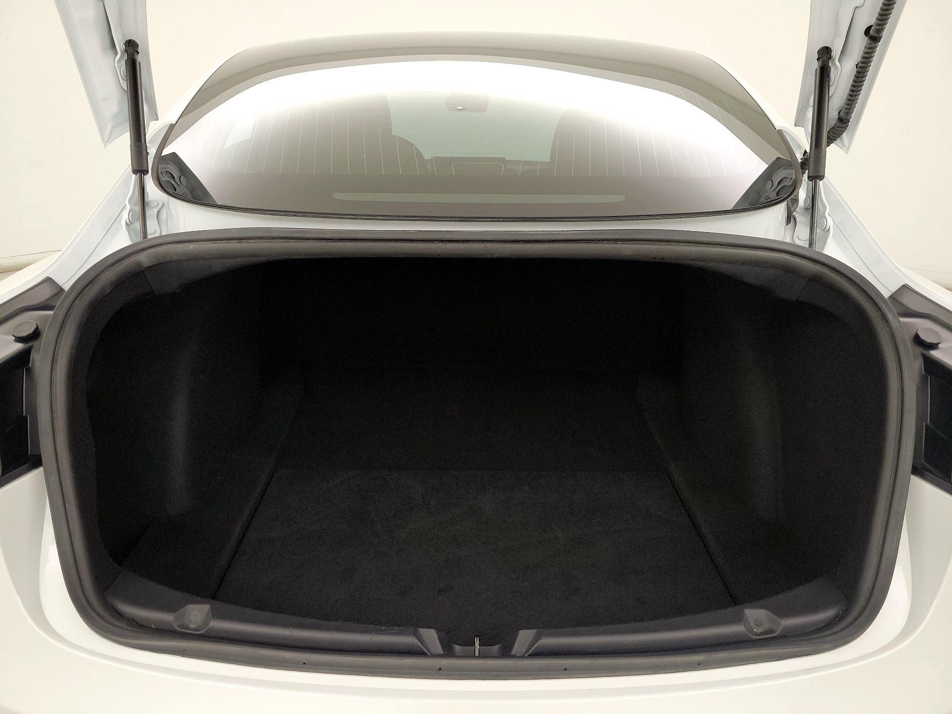 Thumbnail: 2020 Tesla Model 3 - 18