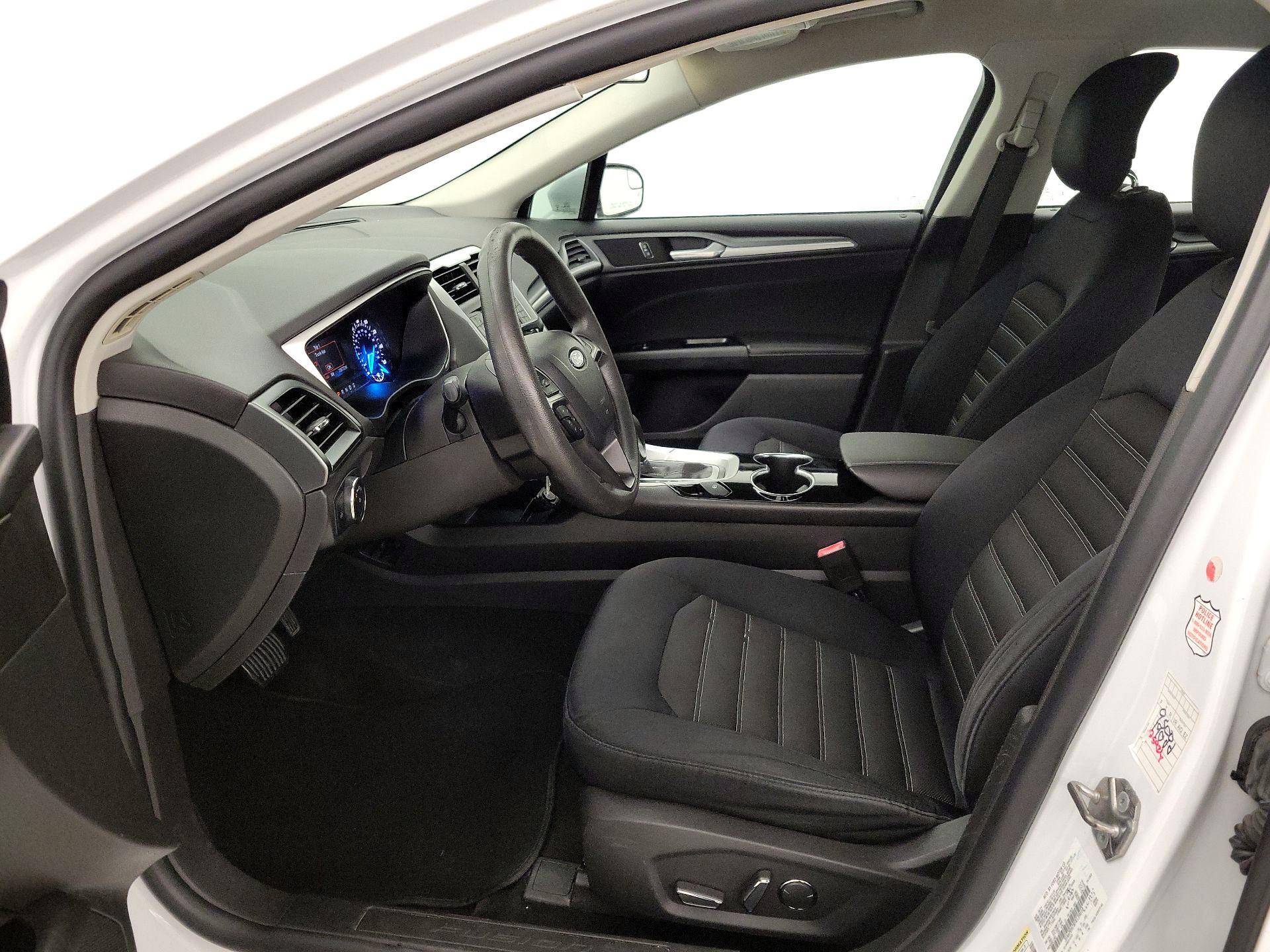 Thumbnail: 2015 Ford Fusion - 11