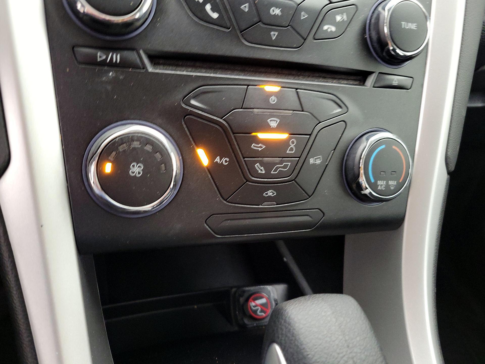 Thumbnail: 2015 Ford Fusion - 16