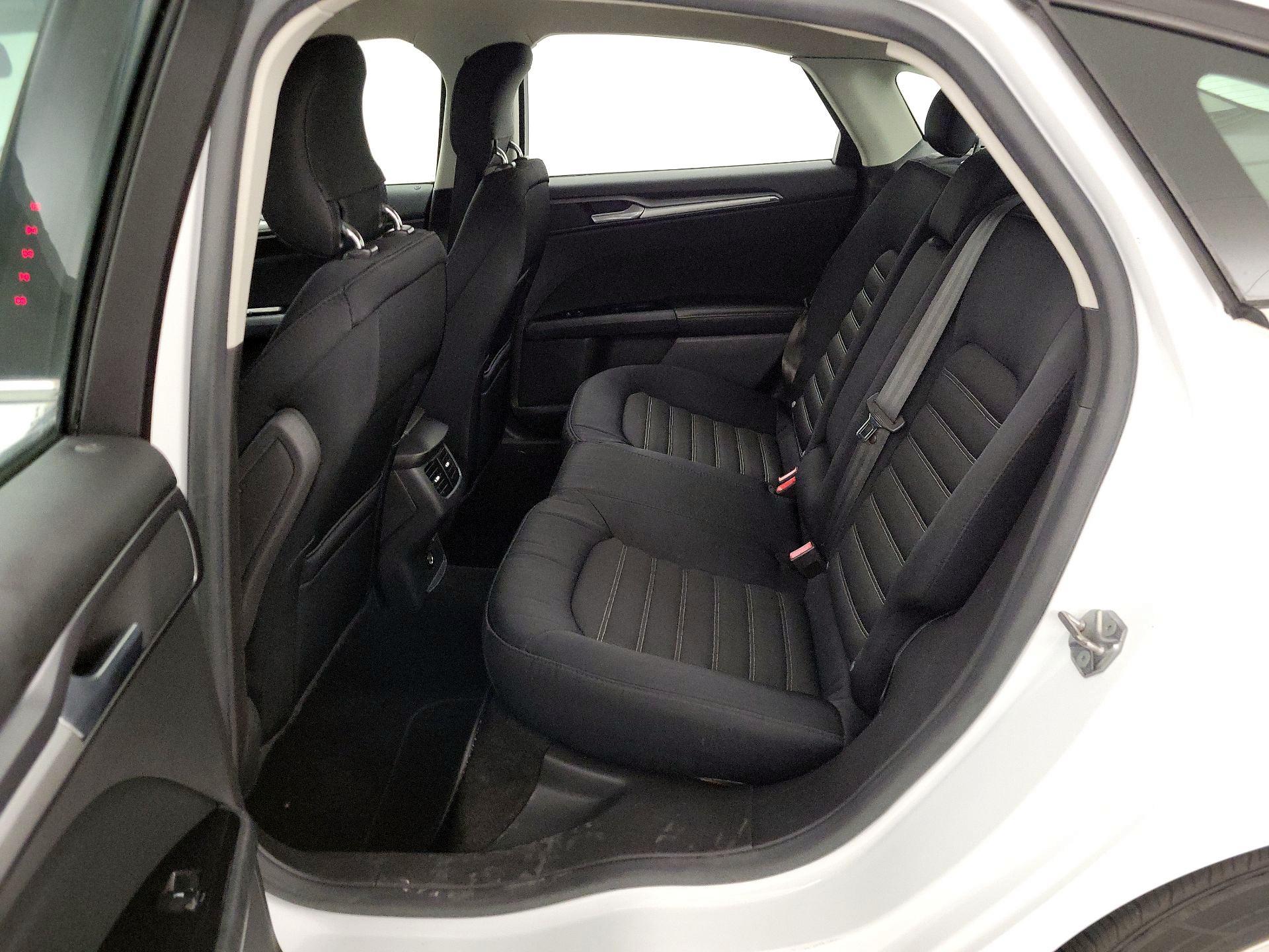 Thumbnail: 2015 Ford Fusion - 19