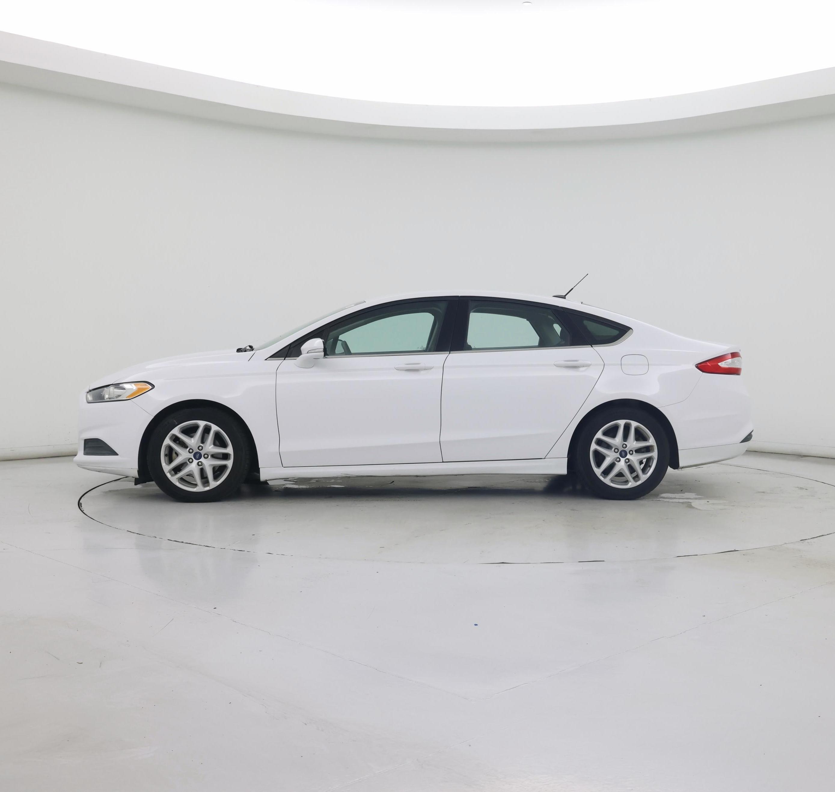 Thumbnail: 2015 Ford Fusion - 3