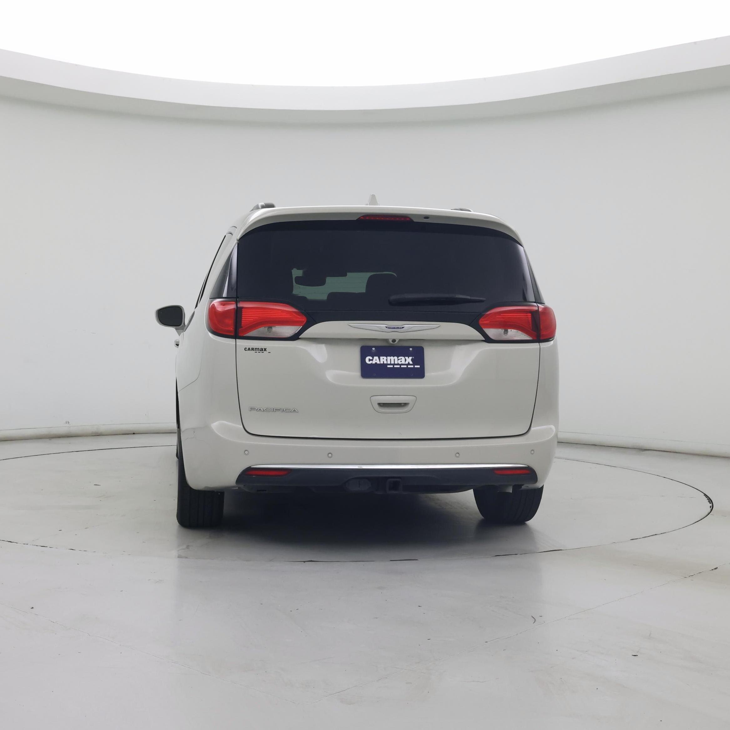 Thumbnail: 2019 Chrysler Pacifica - 6