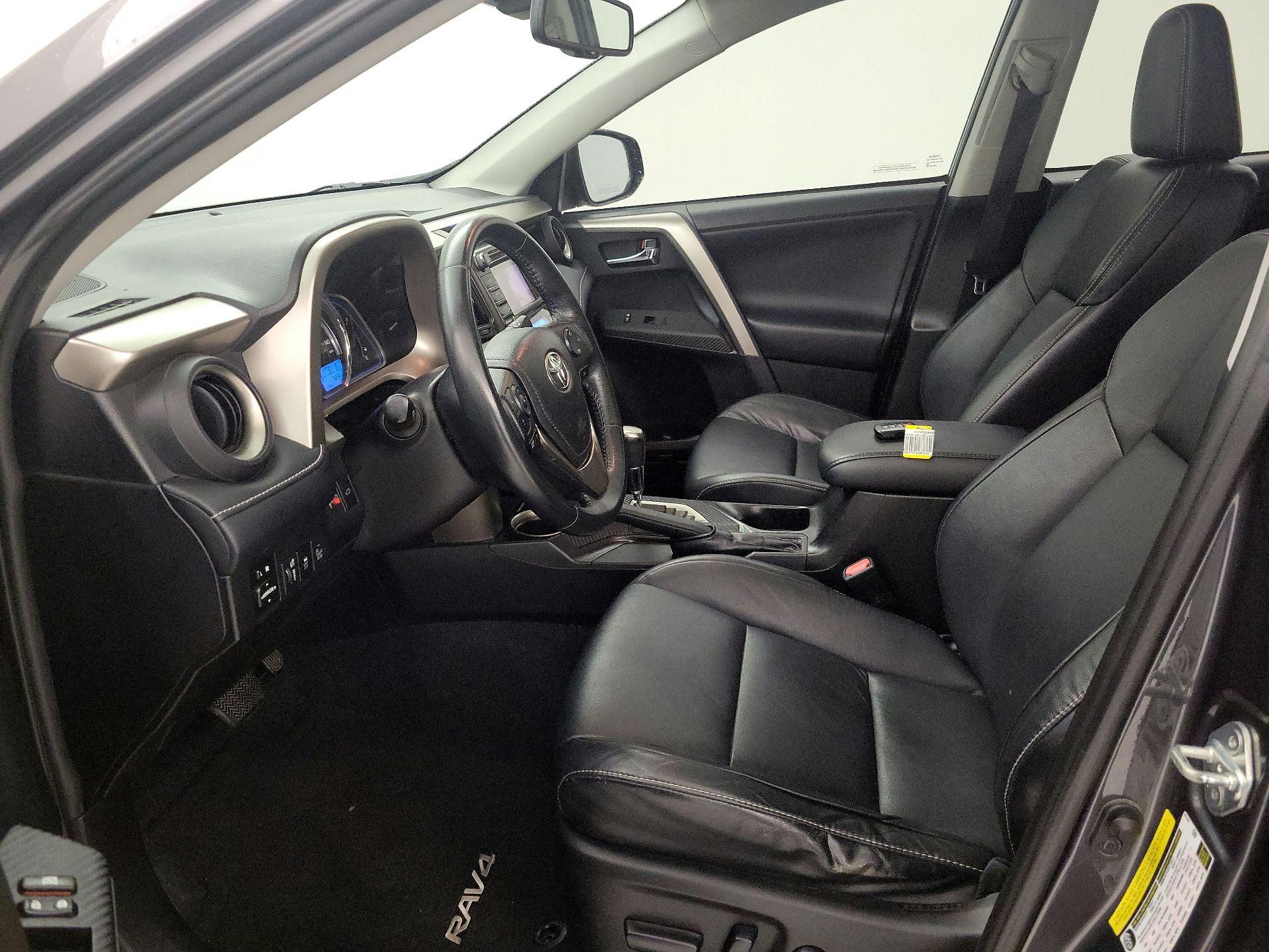 Thumbnail: 2014 Toyota RAV4 - 11