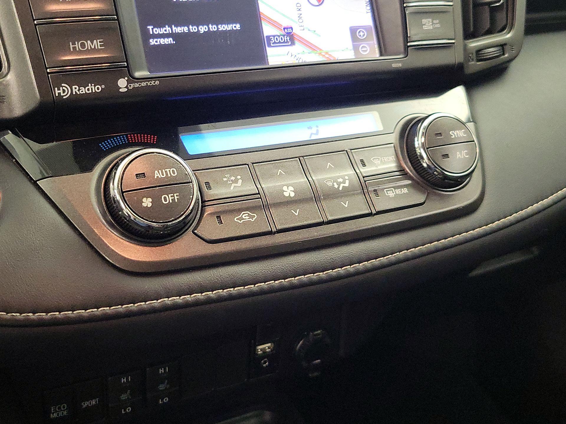 Thumbnail: 2014 Toyota RAV4 - 17