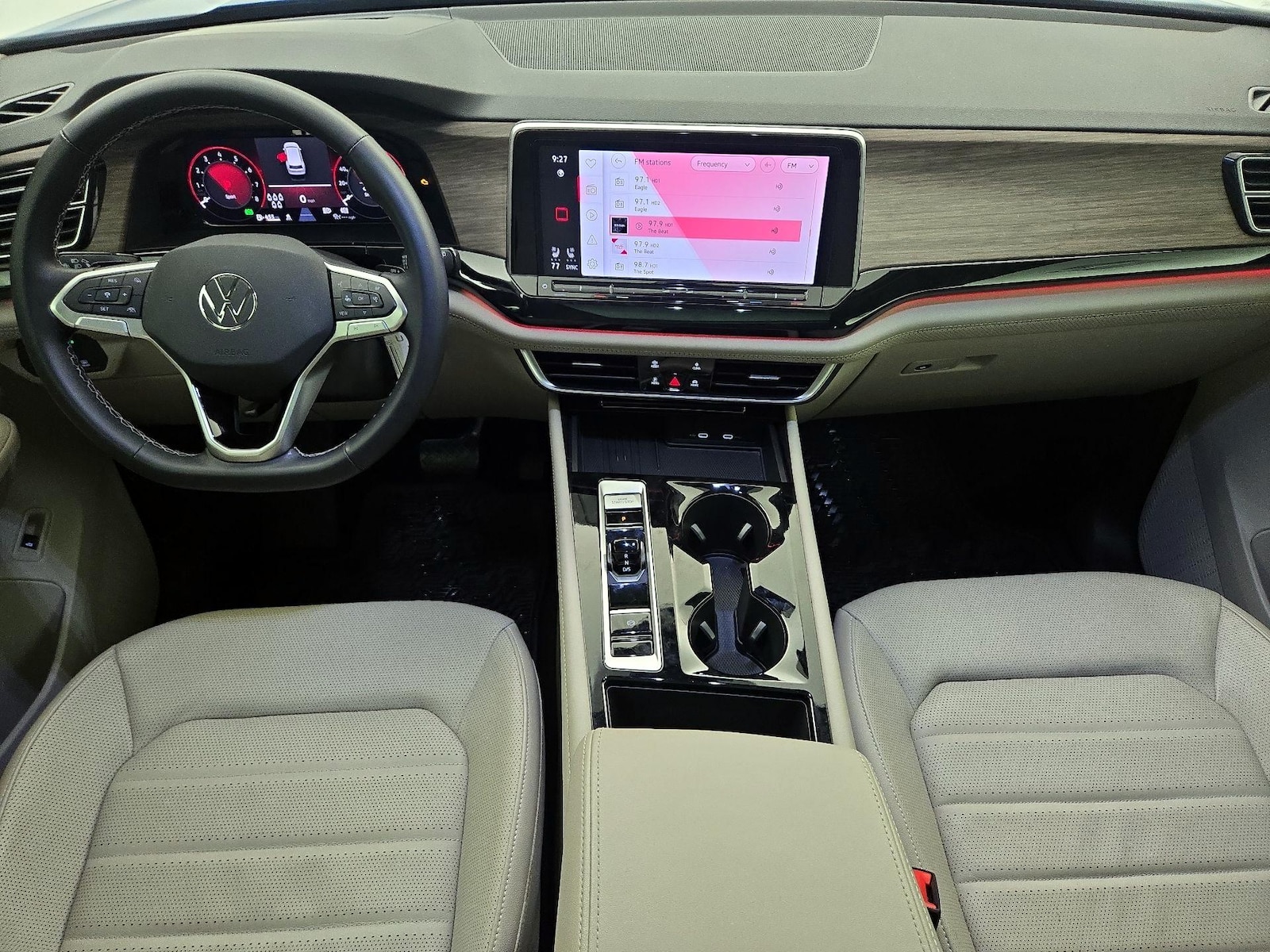 2025 Volkswagen Atlas SEL - Photo 10
