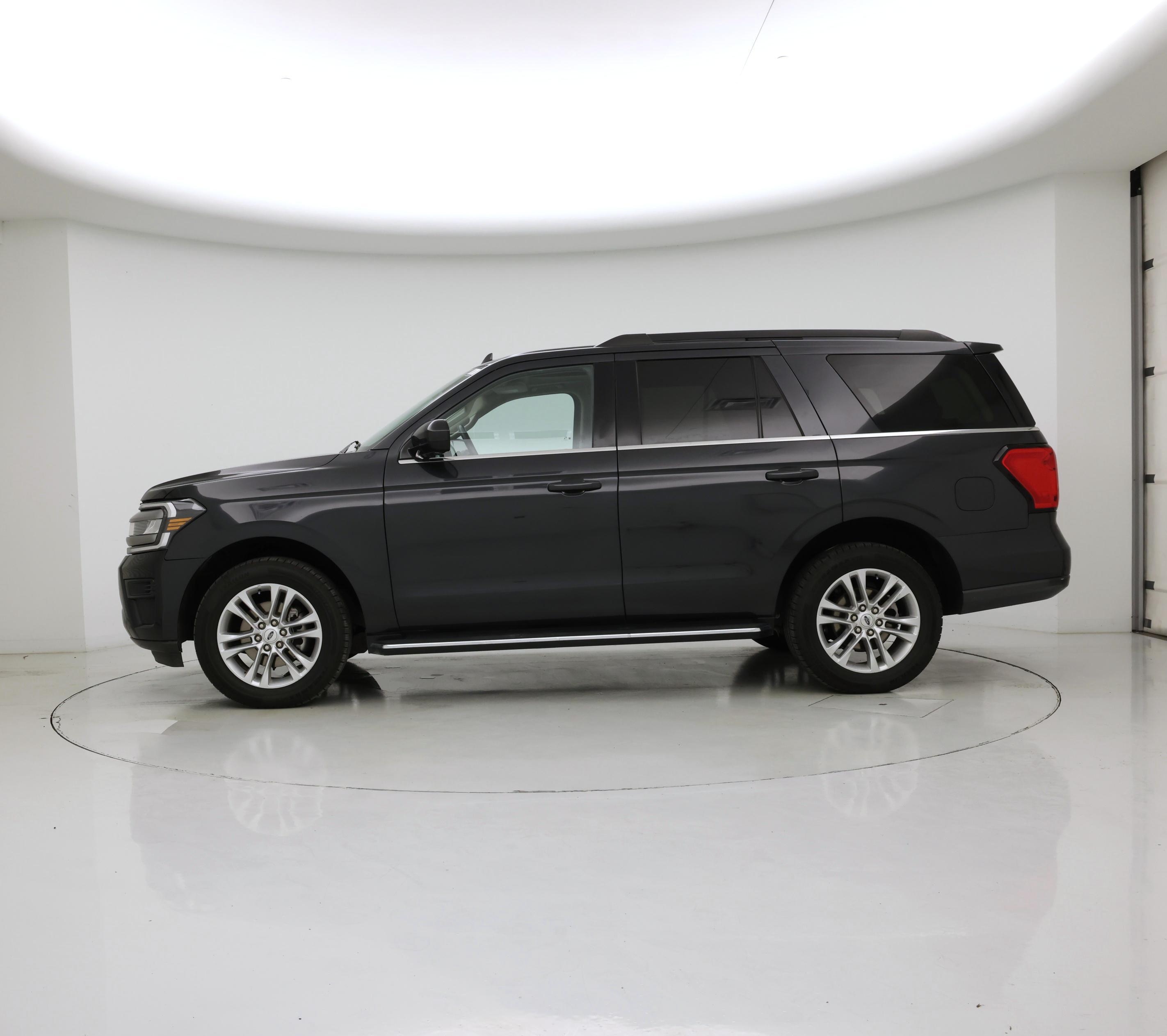 Thumbnail: 2022 Ford Expedition - 3