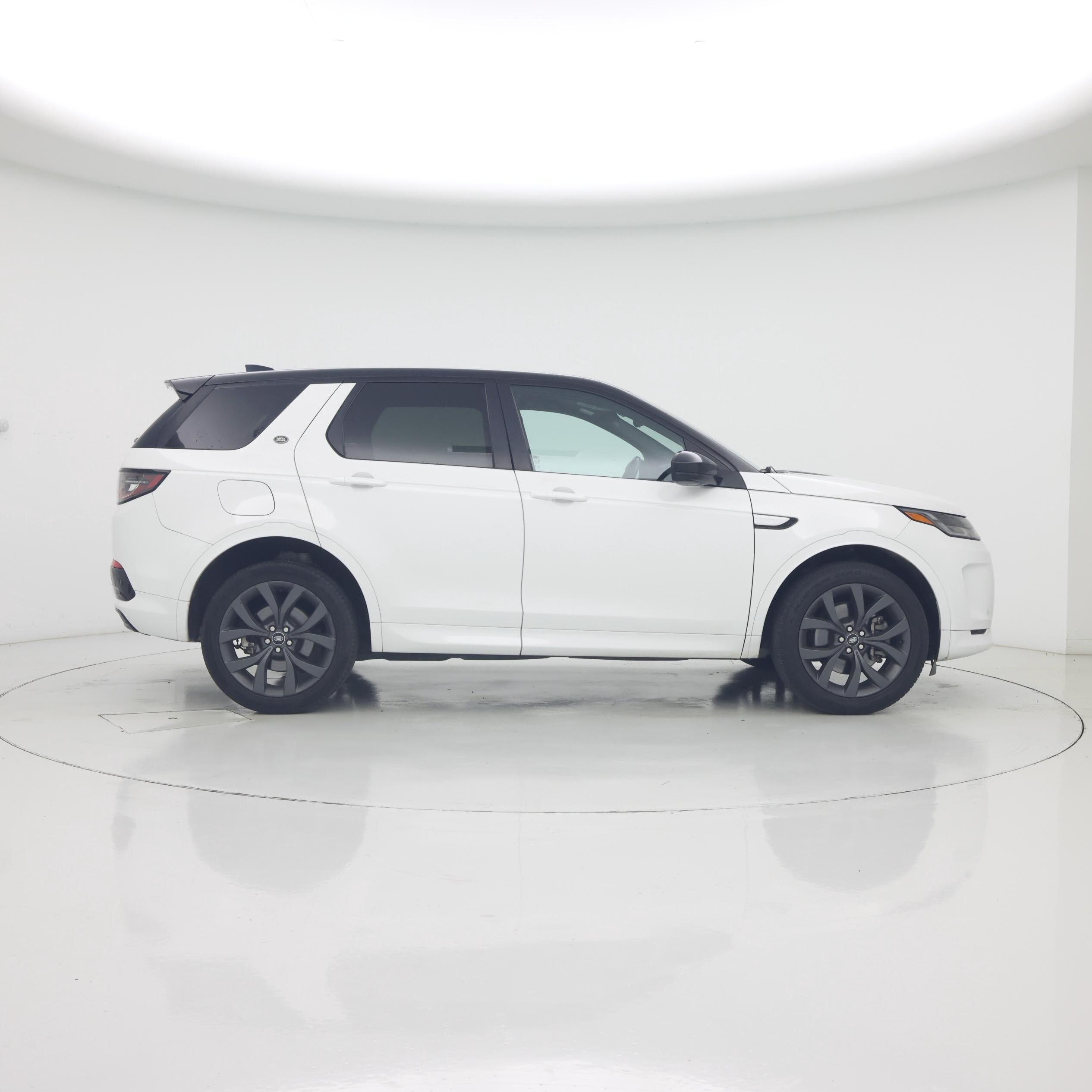 Thumbnail: 2022 Land Rover Discovery Sport - 7