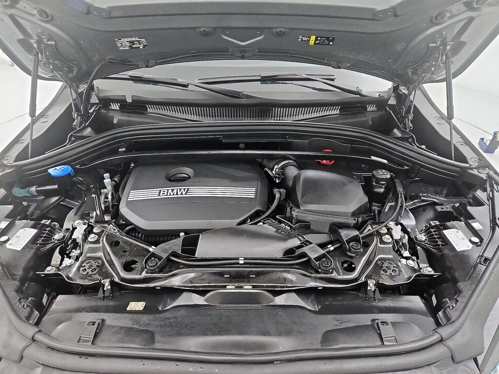2025 BMW X2 28i - Photo 23