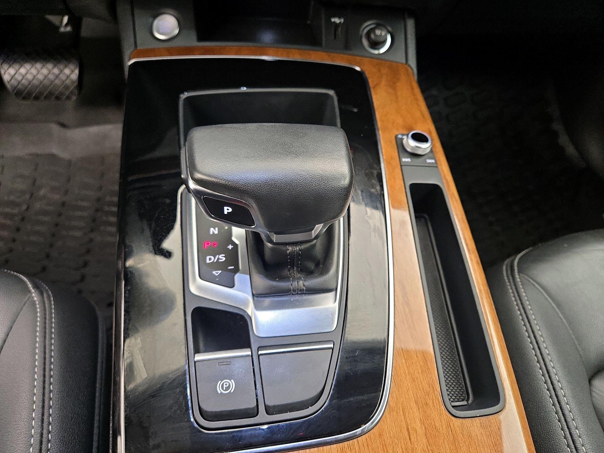Thumbnail: 2023 Audi Q5 - 17