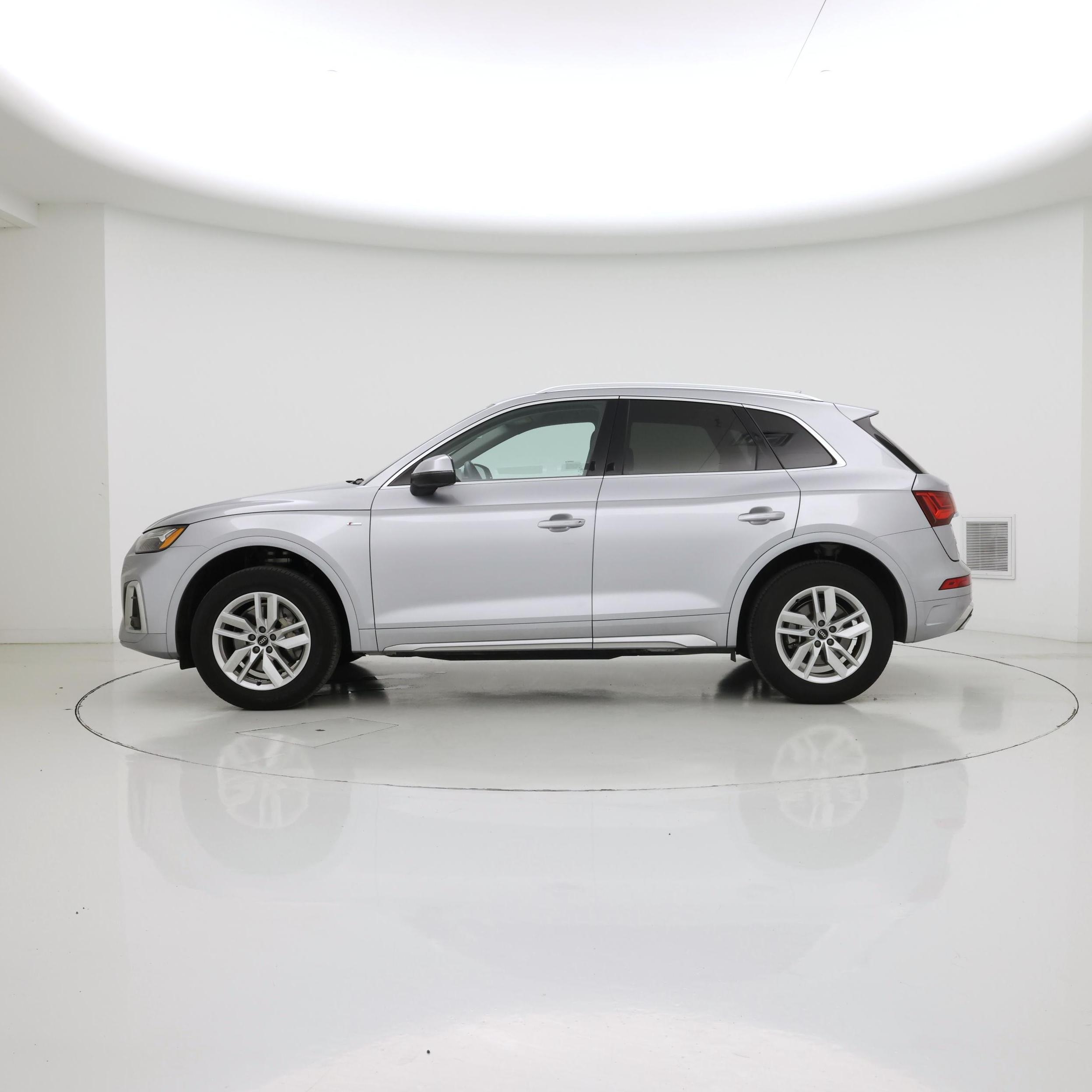 Thumbnail: 2023 Audi Q5 - 3