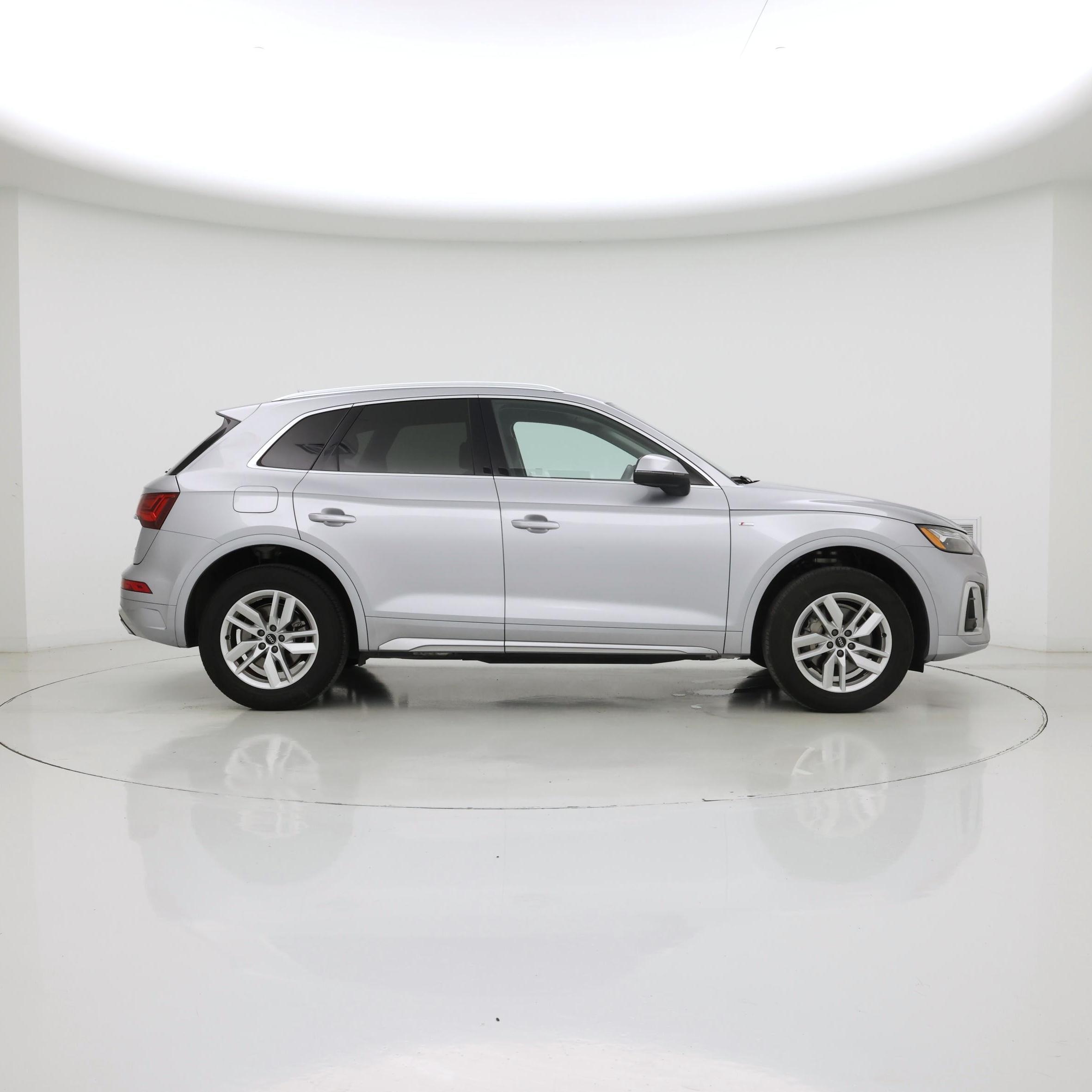 Thumbnail: 2023 Audi Q5 - 7